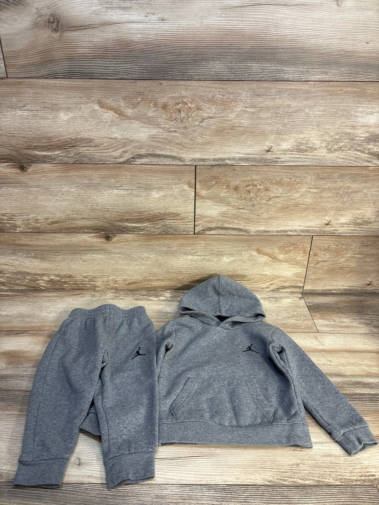 Jordan 2pc Hoodie & Joggers Set Grey sz 2T