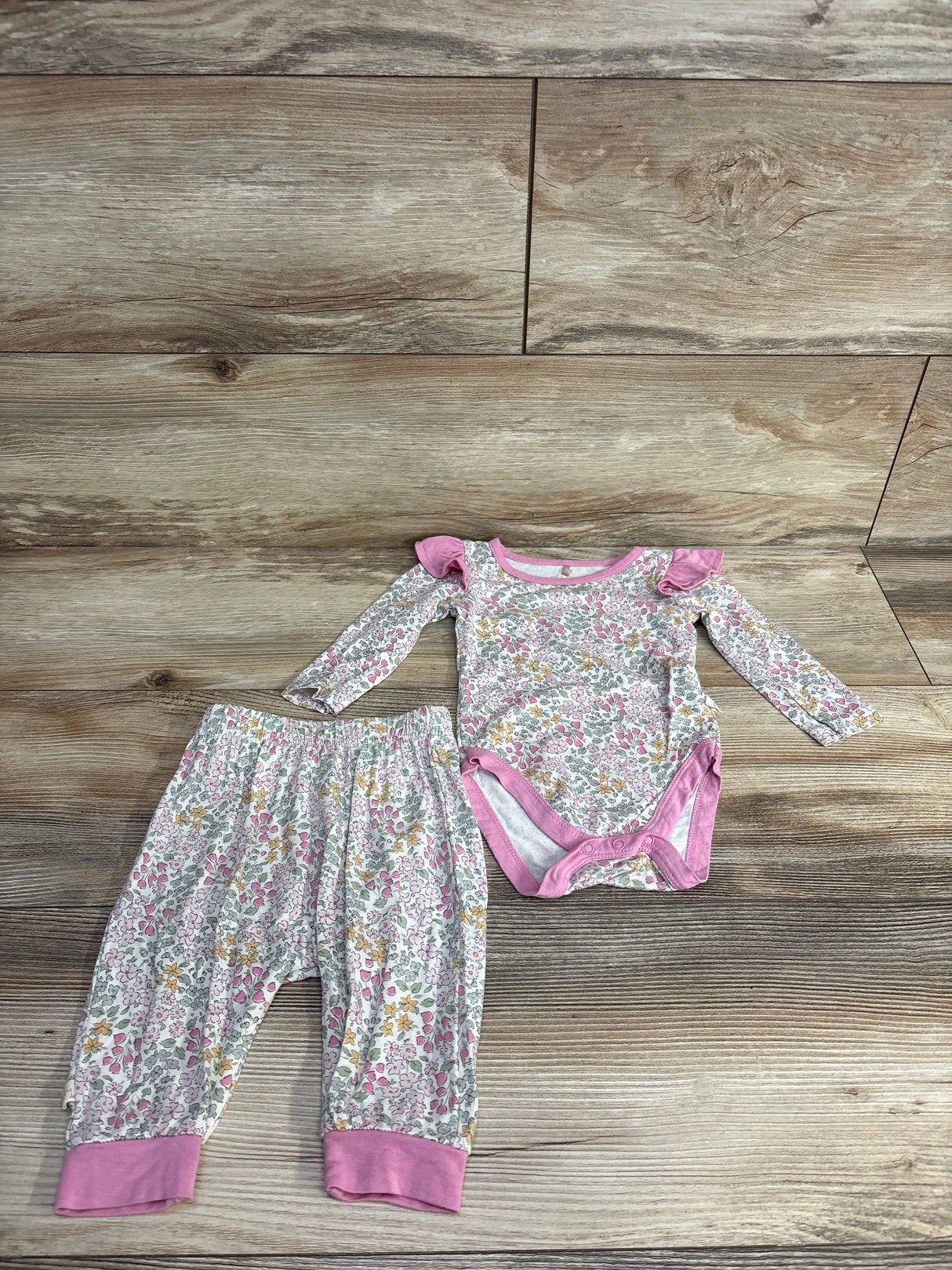 Milkberry 2pc Floral Bodysuit Set White sz 3-6m
