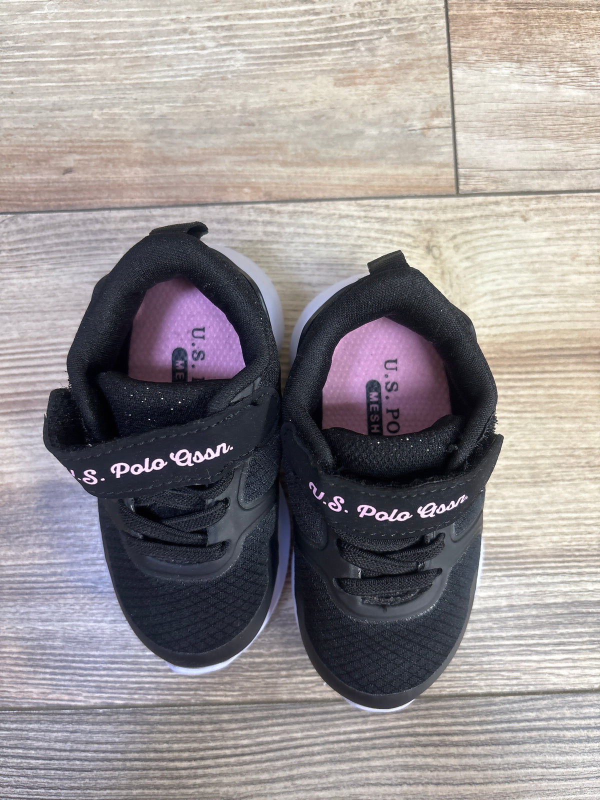 U.S. Polo Assn. Glitter Sneakers Black sz 5c