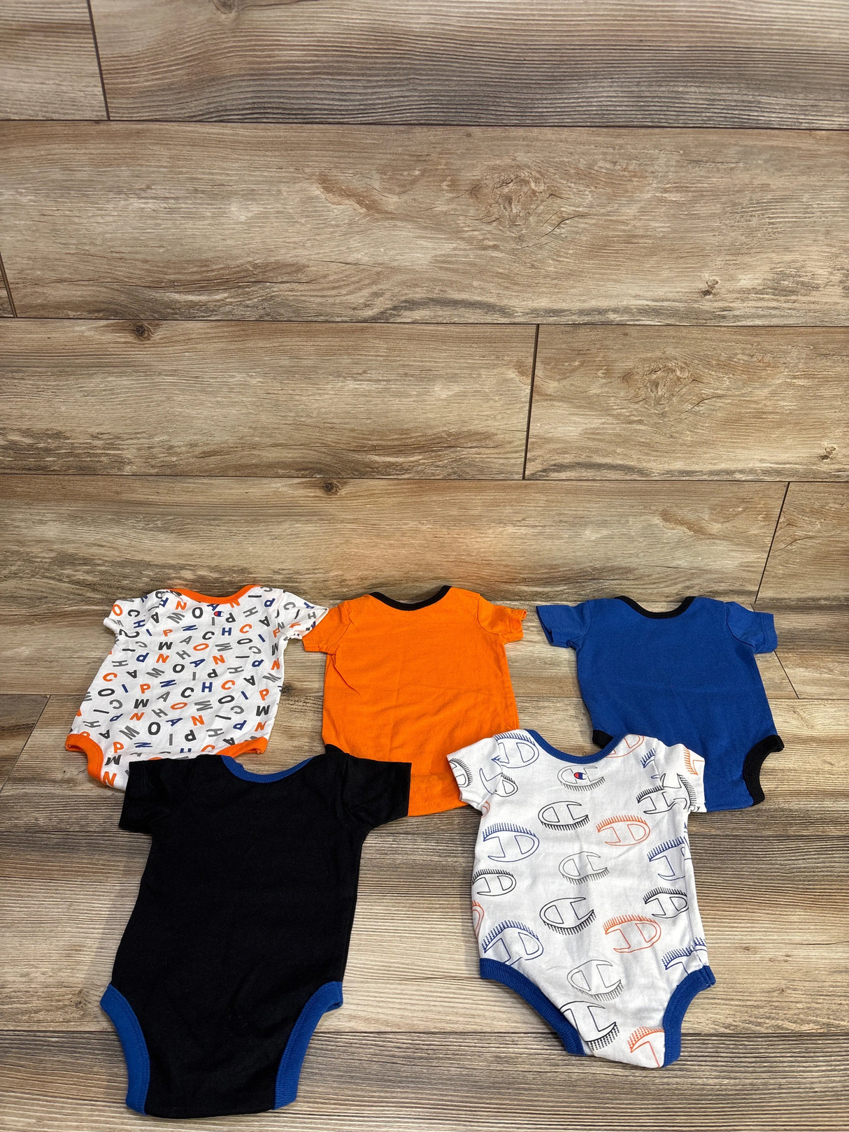 Champion Bodysuits 5pk White sz 3m