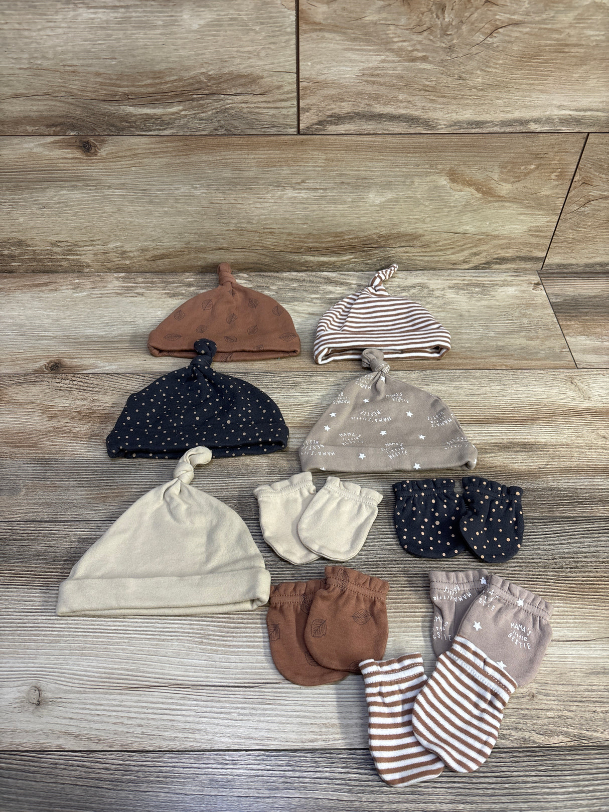 MAMIMAKA 10pc Knotted Caps & Mittens Sets One Size