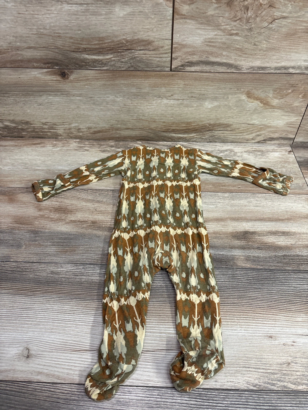 Kate Quinn bamboo footie sleeper in beige camo pattern for babies size 3-6m