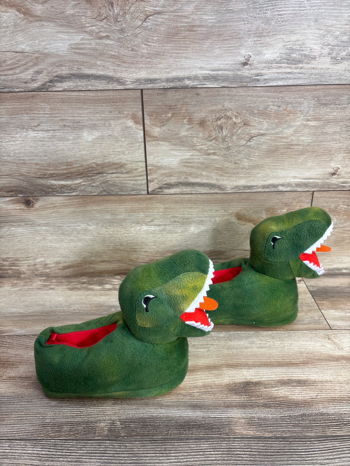 Old Navy Faux-Fur Dino Critter Slippers Green sz 10/11c