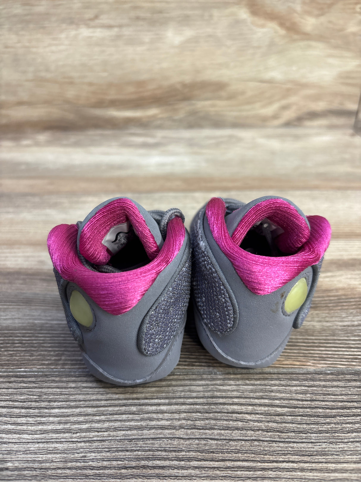 Air Jordan 13 Retro CB 'Hyper Pink' Sneakers & Hat Gift Pack Grey sz 3c