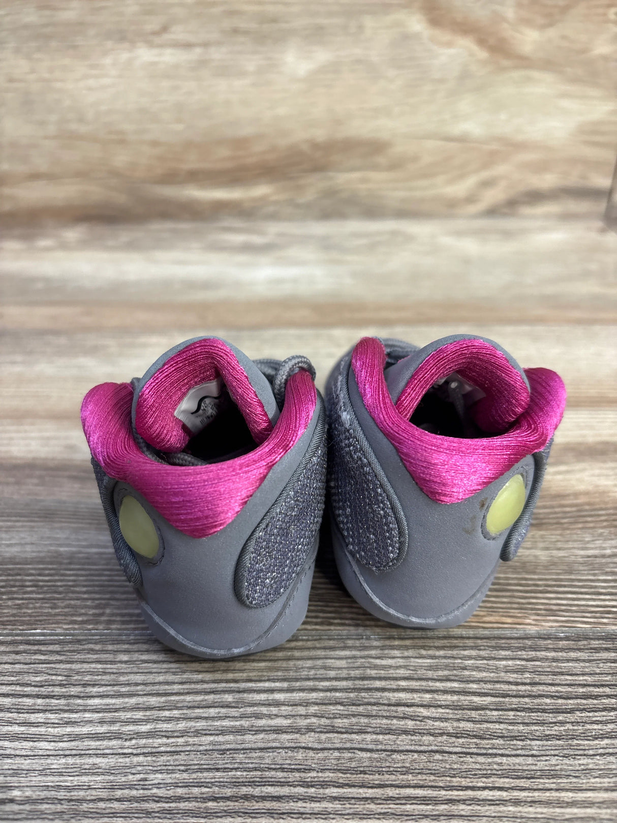 Air Jordan 13 Retro CB 'Hyper Pink' Sneakers & Hat Gift Pack Grey sz 3c