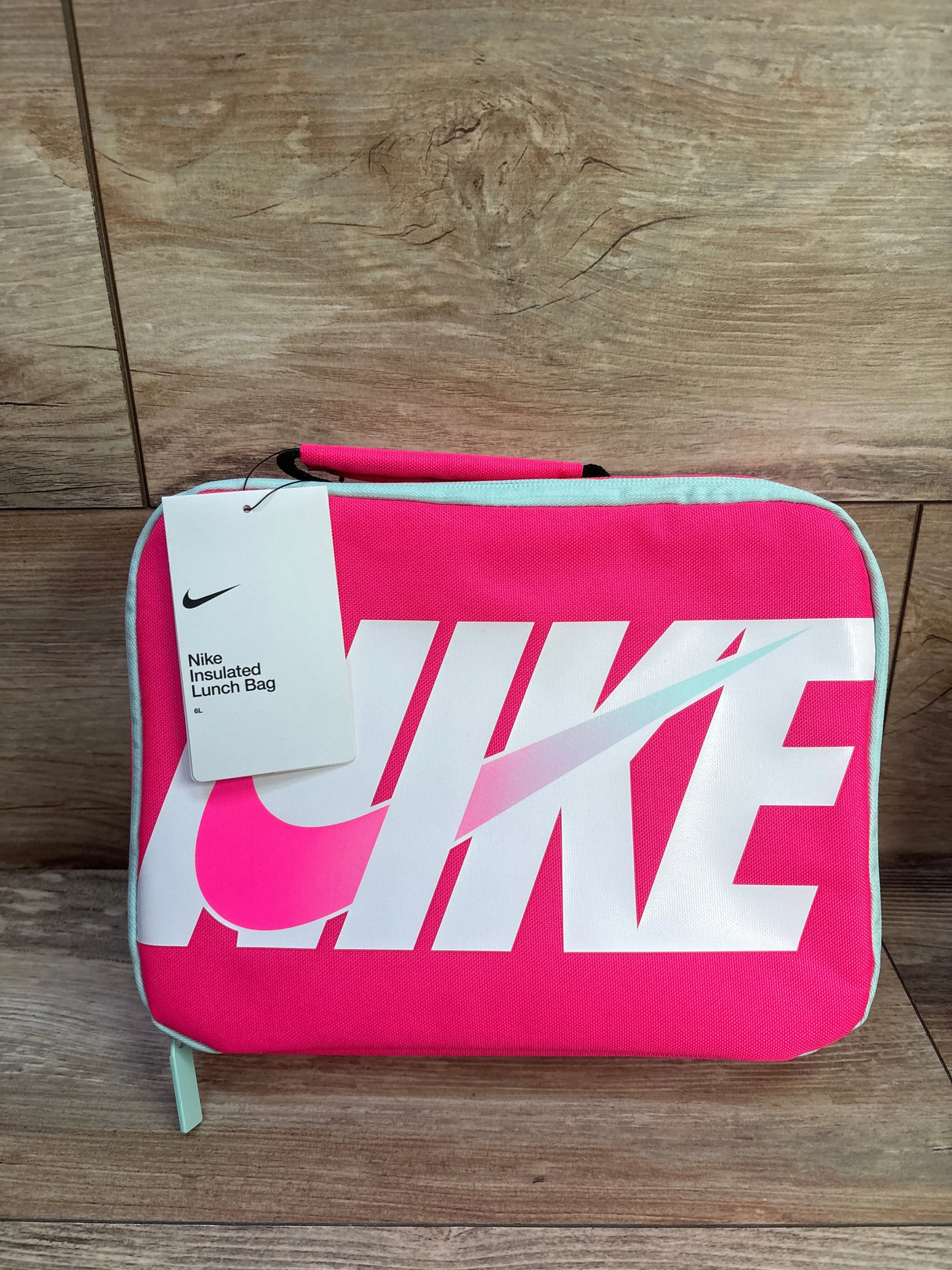 NEW Nike Insulated Lunch Bag in Hyper Pink