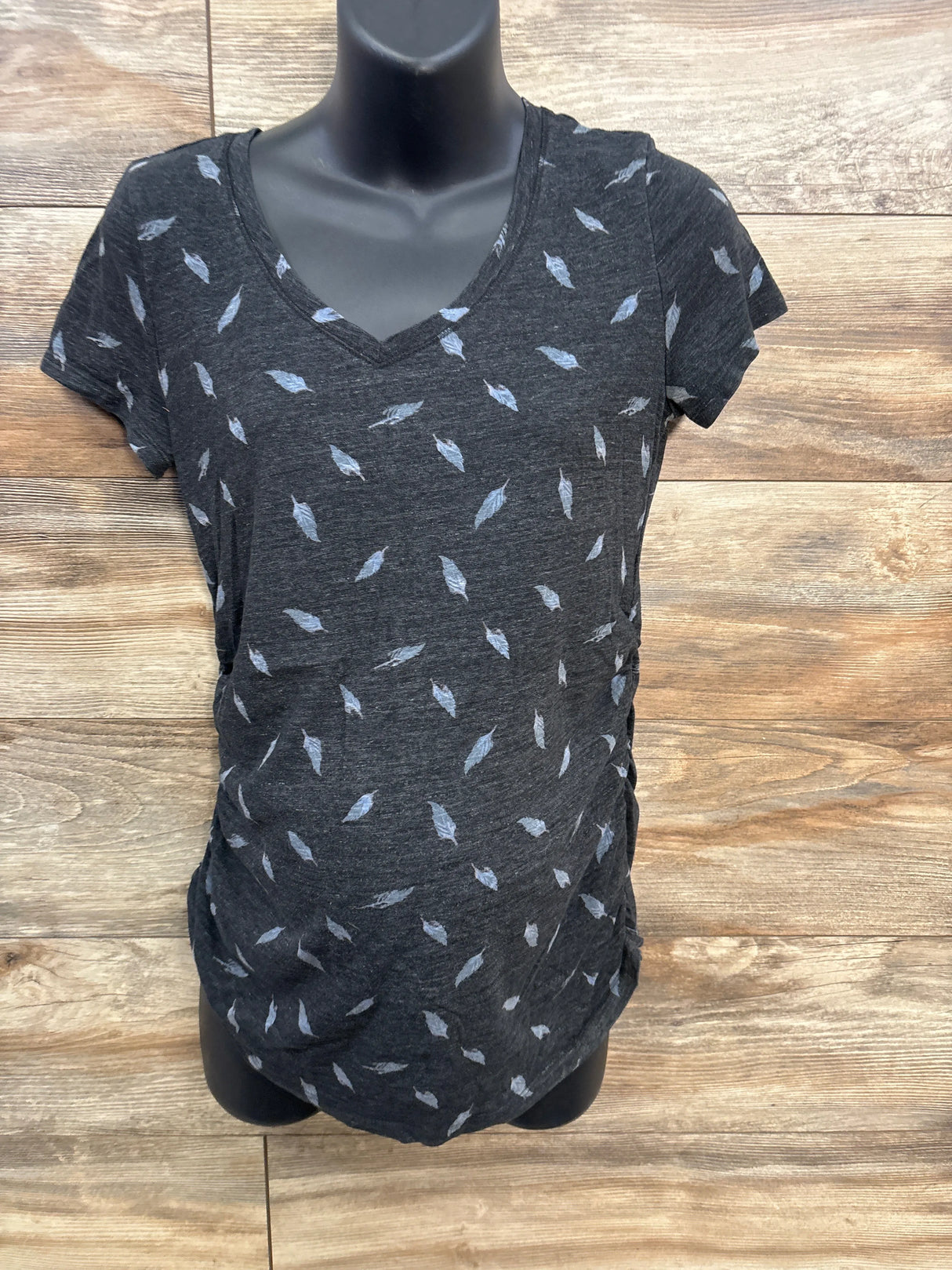 A:Glow Maternity Feather Print V-Neck Shirt Grey sz Medium