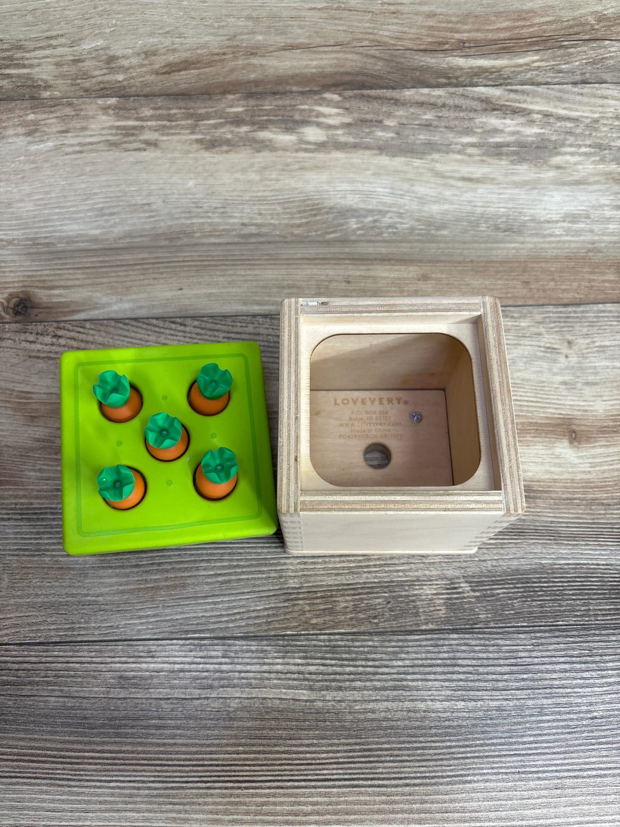 Lovevery Wooden Coin Bank Set + Carrot Lid & Carrots