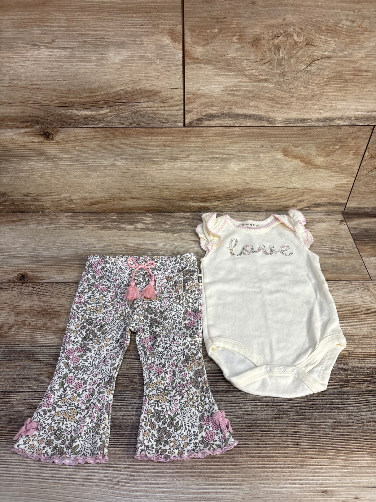 Rabbit + Bear Organic 2pc Love Bodysuit & Ribbed Flare Pants Set Ivory sz 6-9m