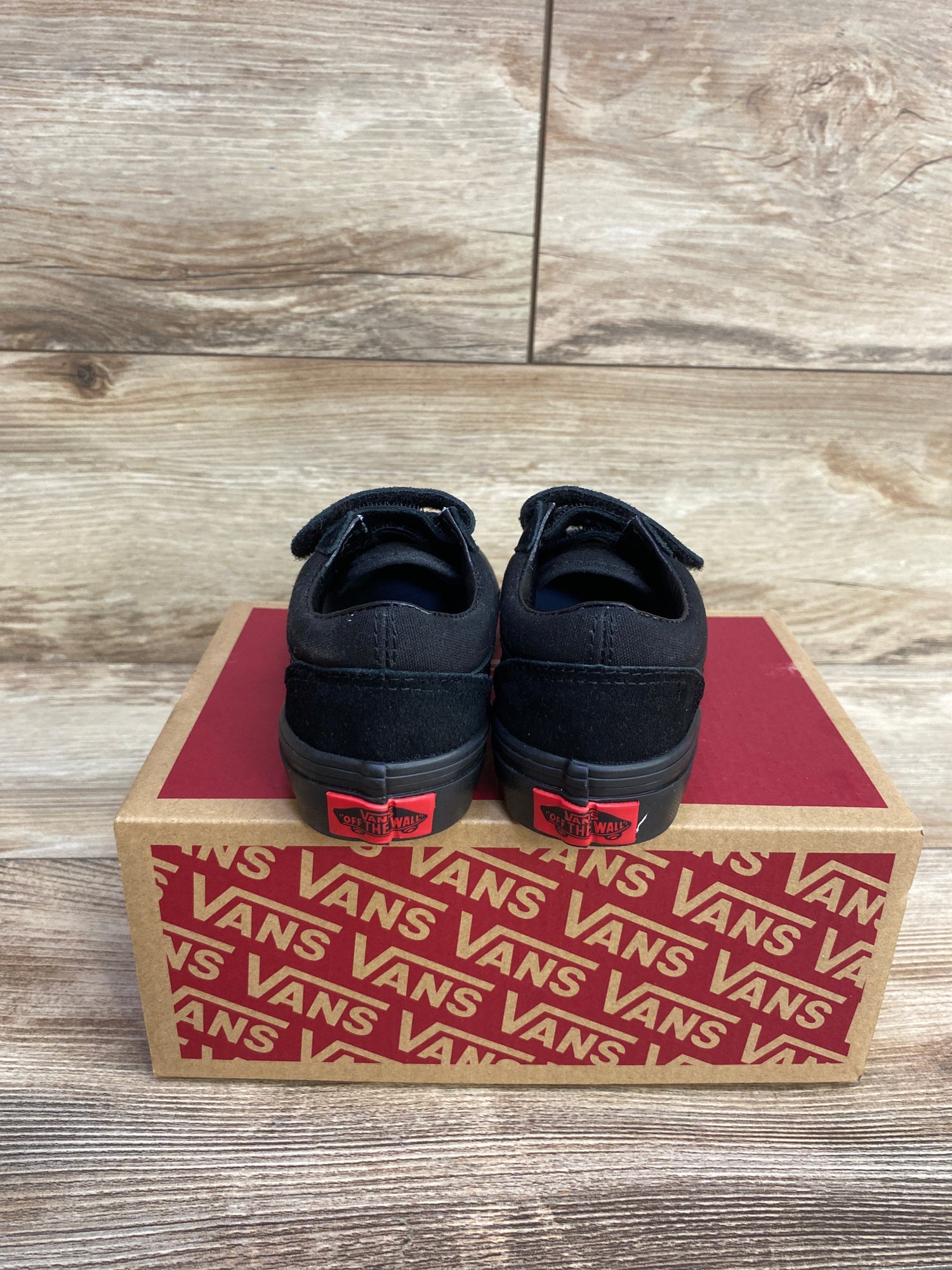 Vans Old Skool V Sneakers, Black sz 11c
