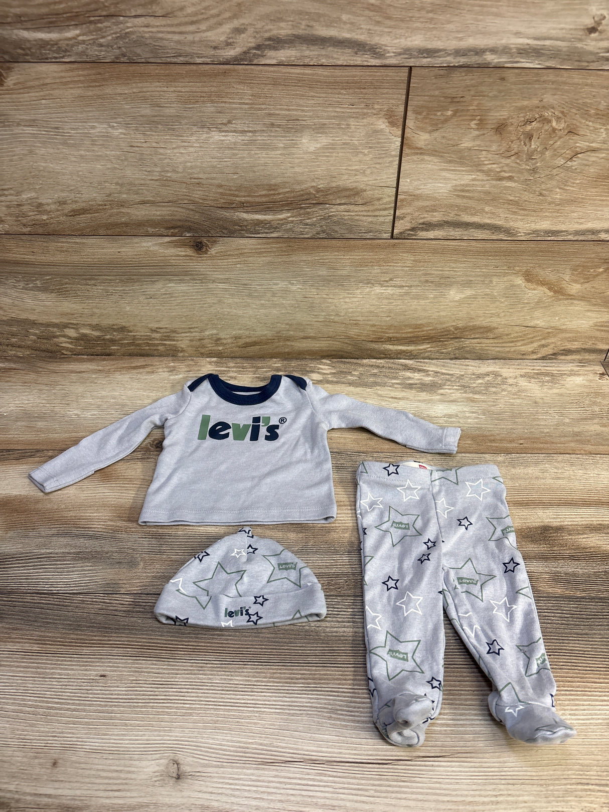 Levi's 3pc Layette Set Grey sz Newborn