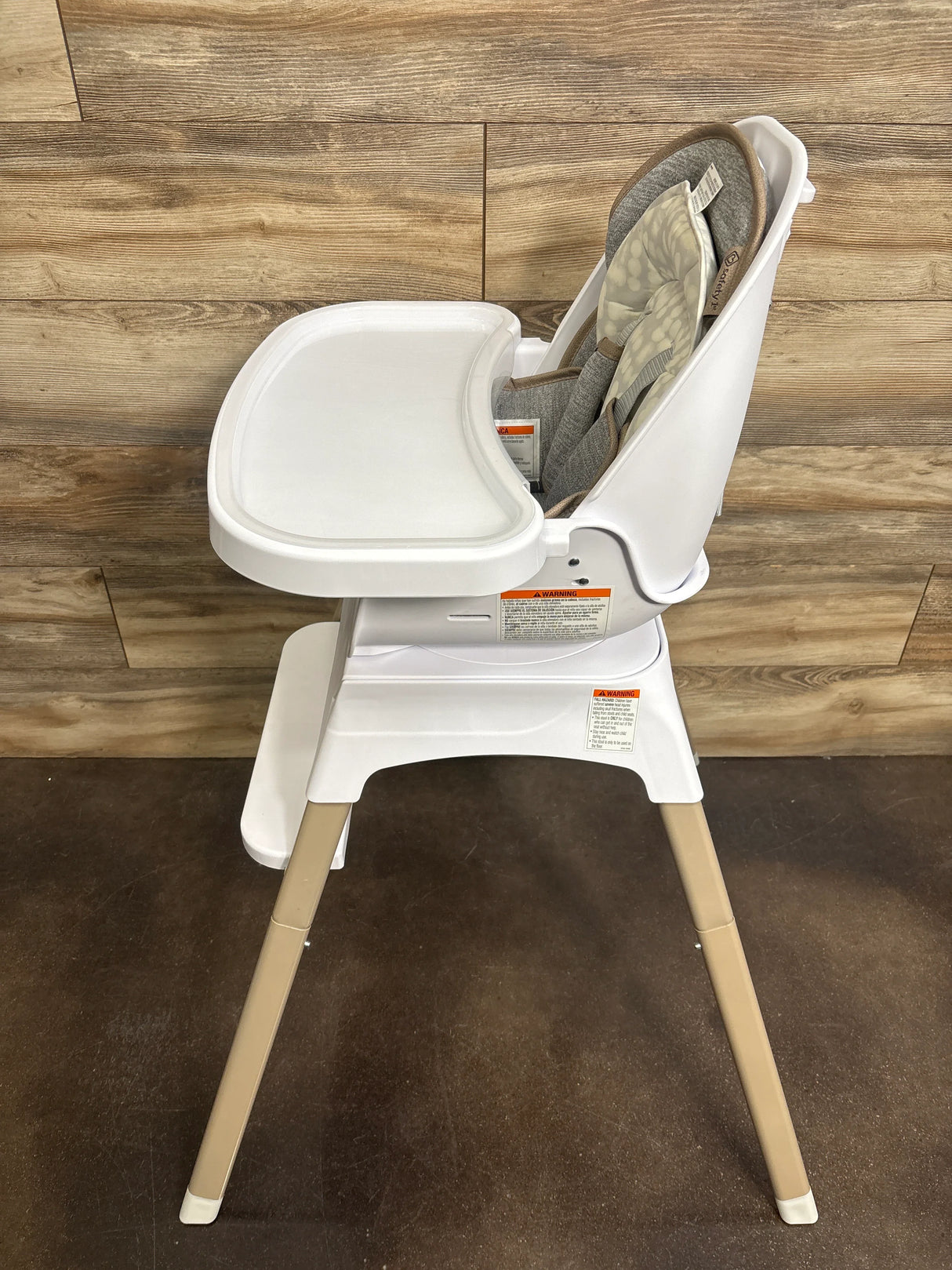 Safety 1st Grow and Go Rotating High Chair in French Gray