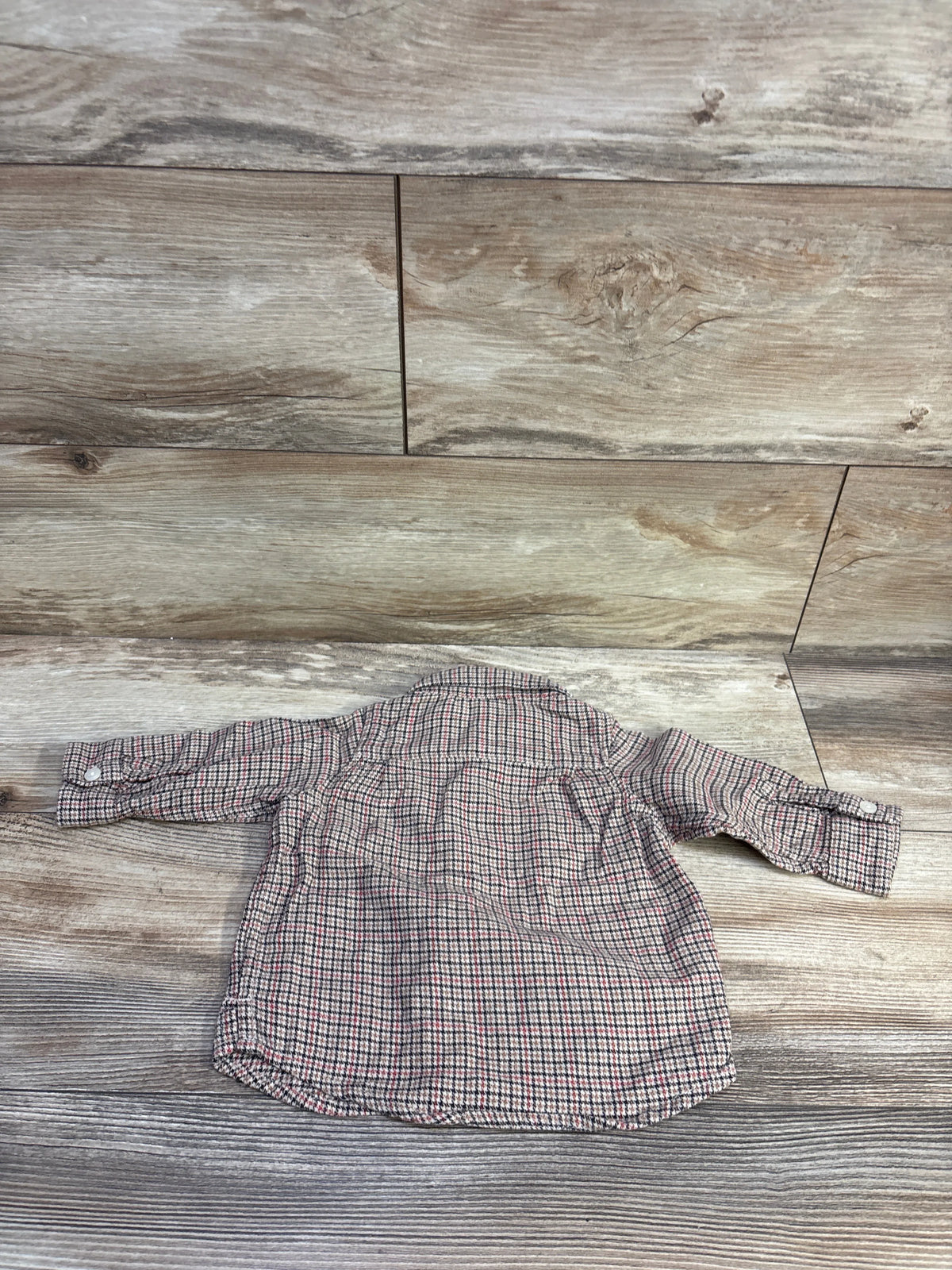 Baby Gap brown checked button-up long sleeve flannel shirt for infants size 6-12m
