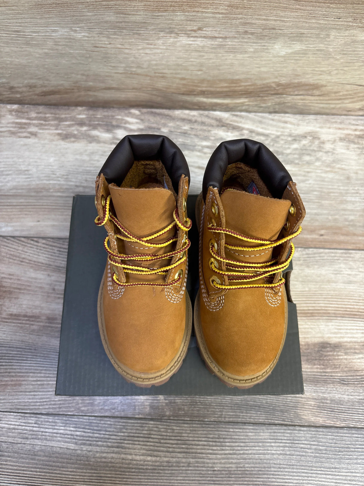 Timberland 6'' Premium Waterproof Boots in Wheat sz 7c