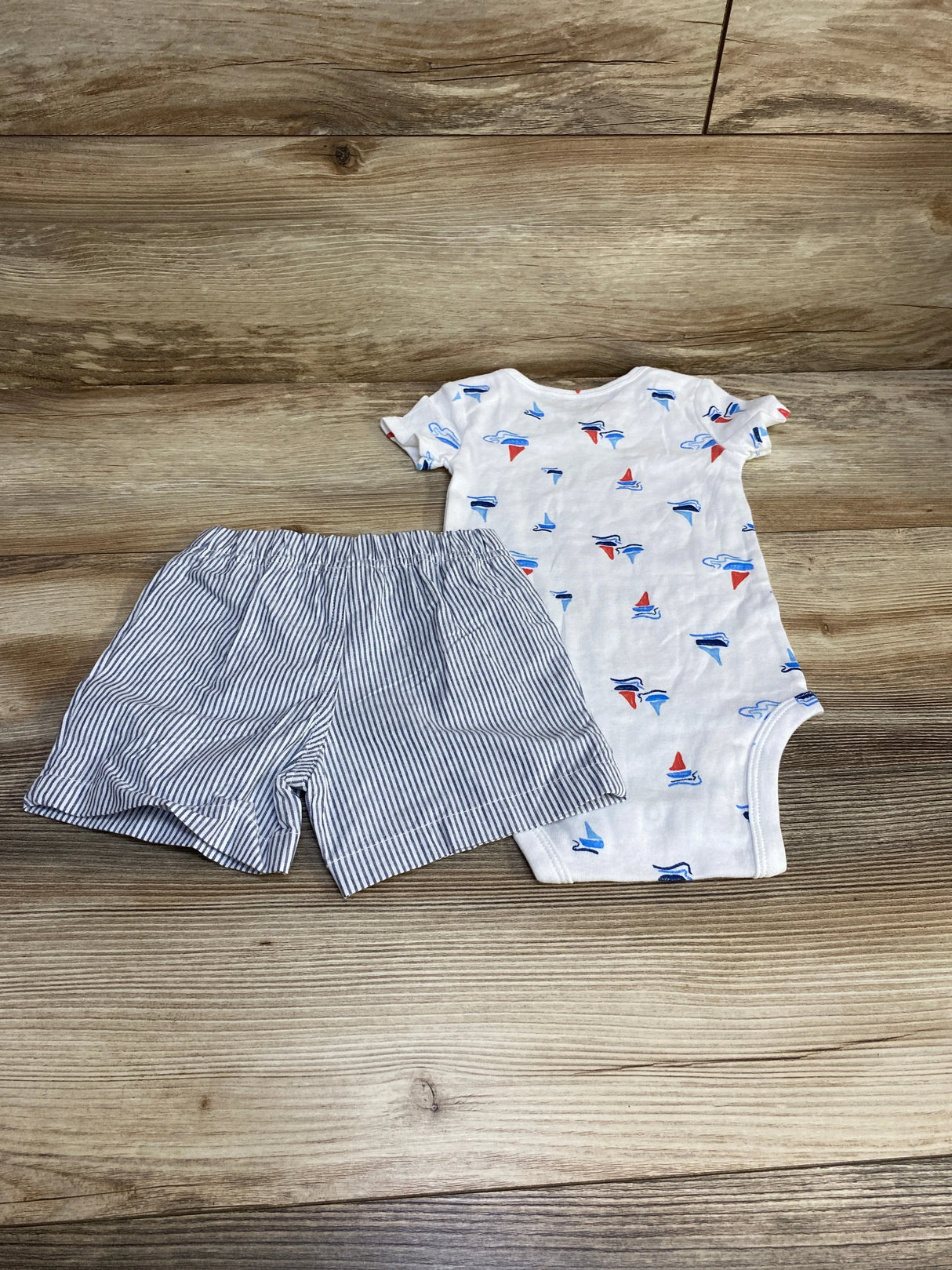 Just One You 2pc Sailboat Print Bodysuit & Shorts White sz 9m - Me n Mommy To Be