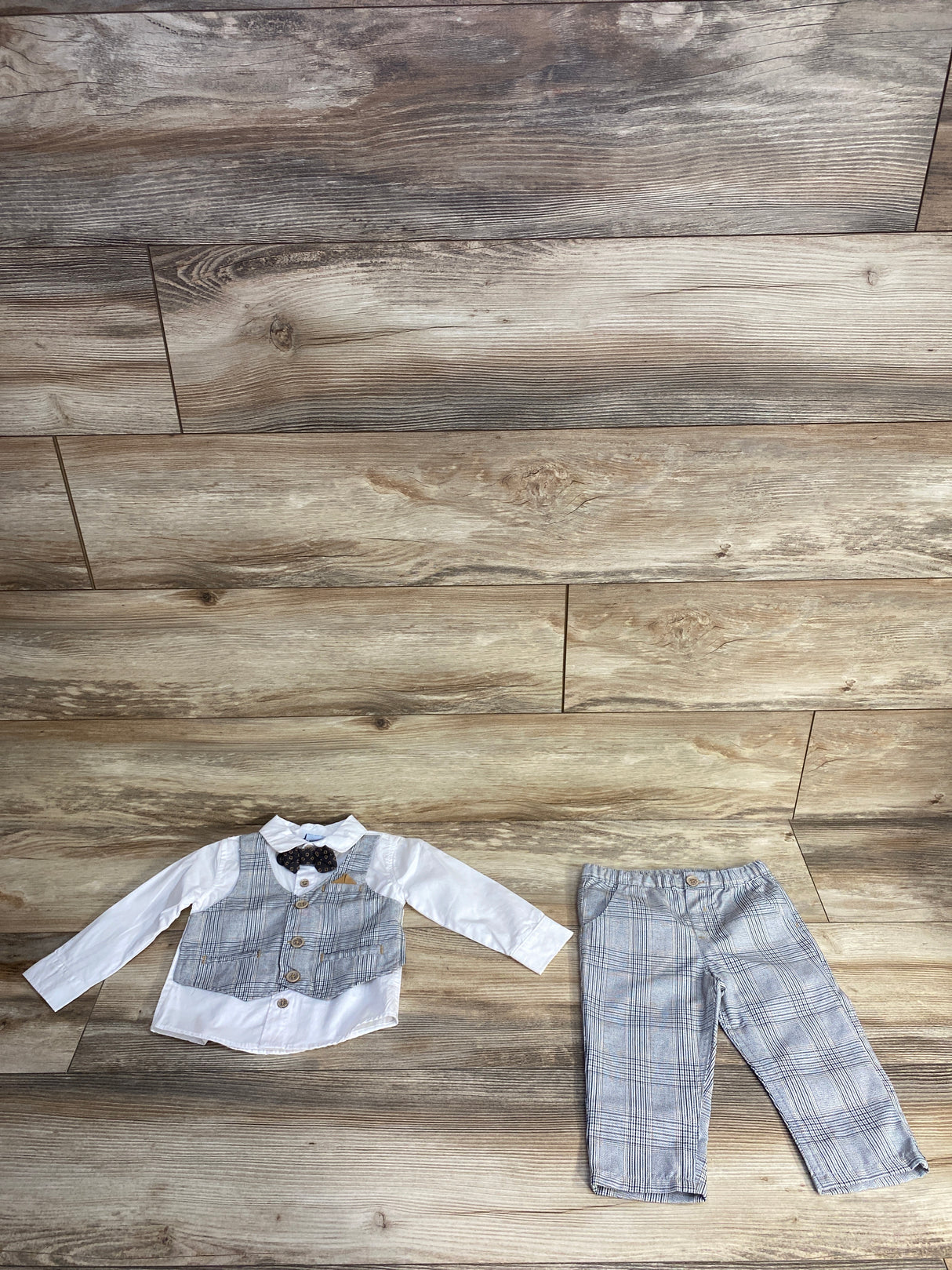 Little Lad 4pc Plaid Vest Suit Set White sz 12m