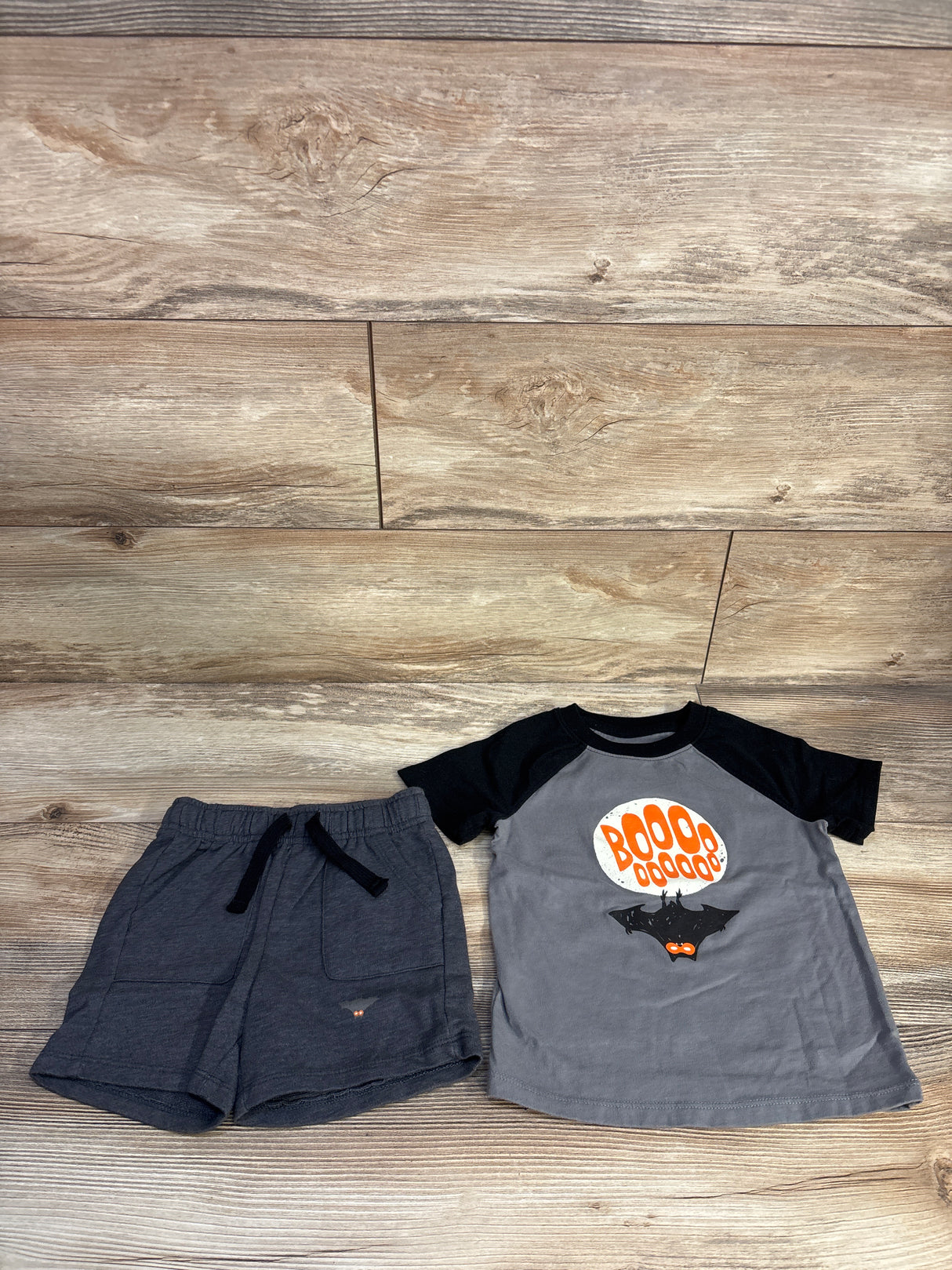 Cat & Jack 2pc Boooo Shirt & Shorts Set Grey sz 3T