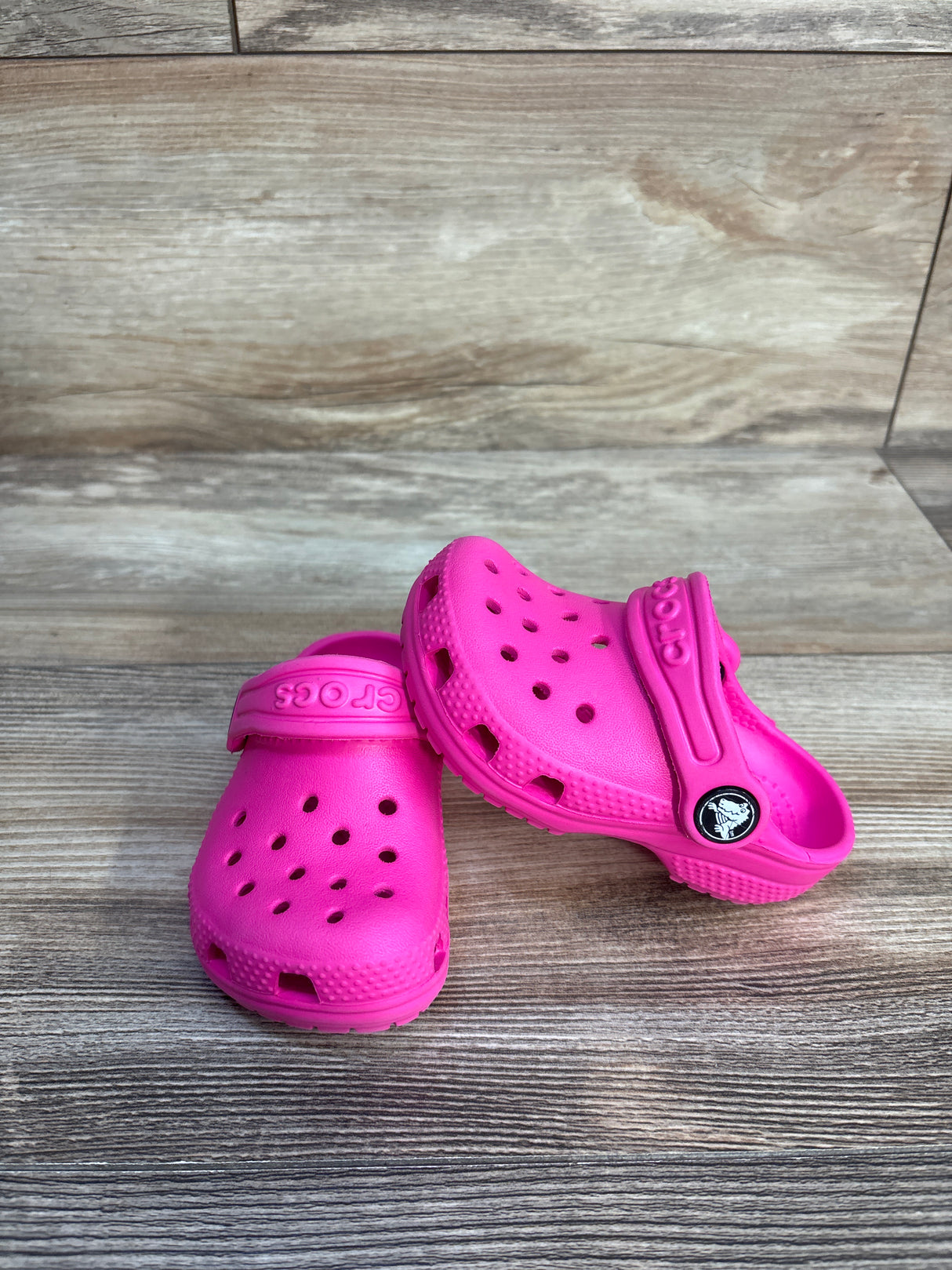 Crocs Classic Clogs Hot Pink sz 5c