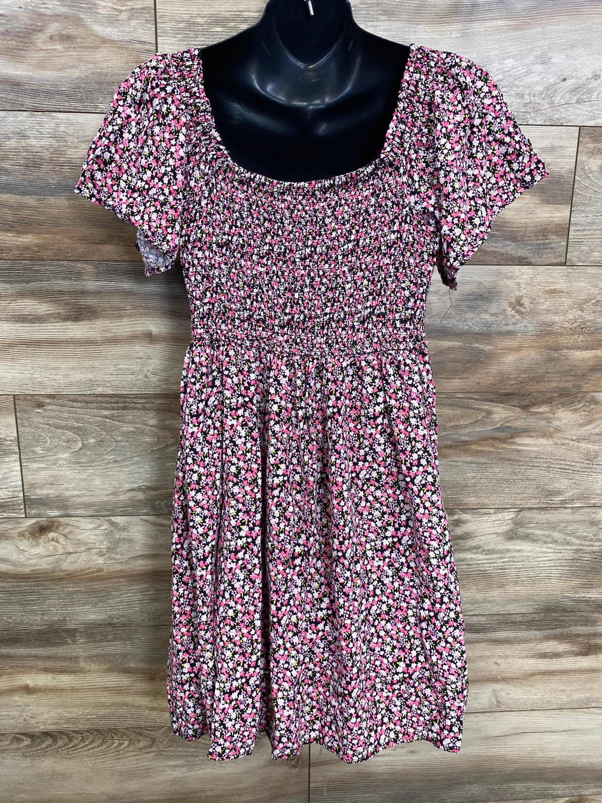 Eden & Oliva Floral Smocked Dress Black sz XL