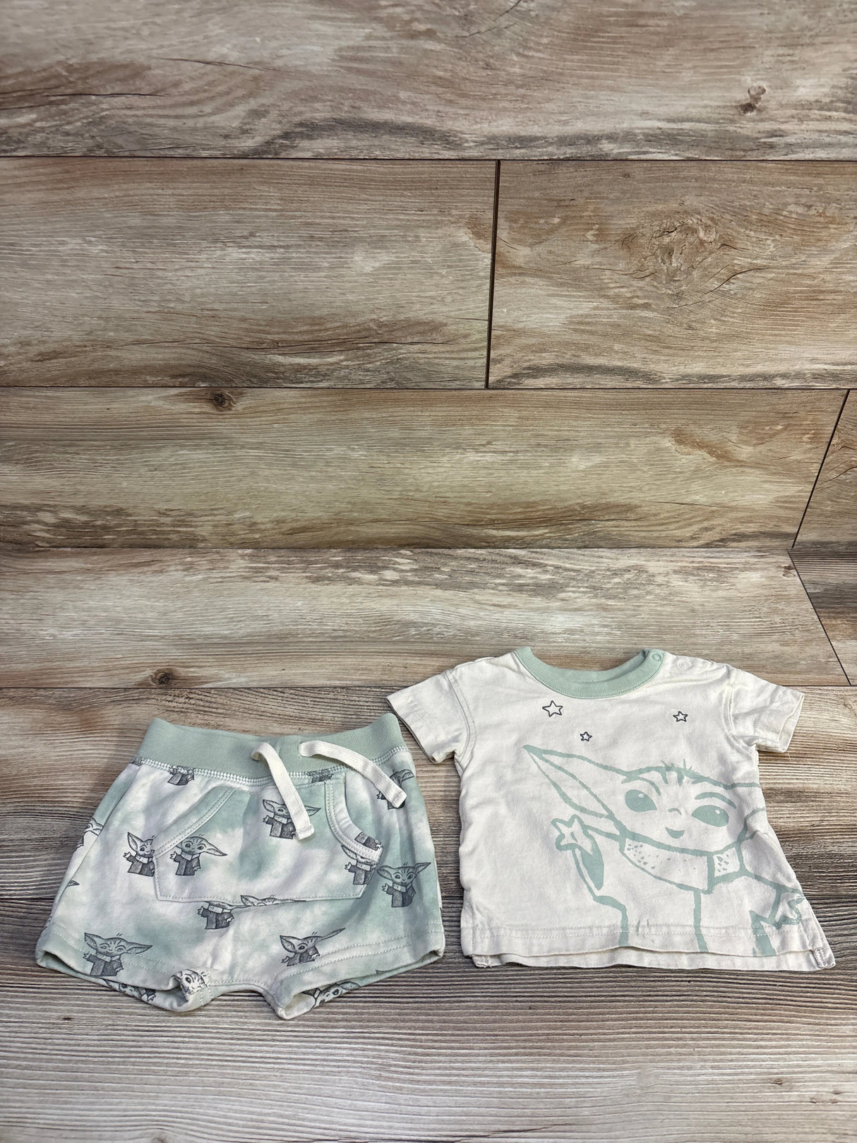 Baby Gap x Star Wars 2pc Shirt & Shorts Set Beige sz 3-6m
