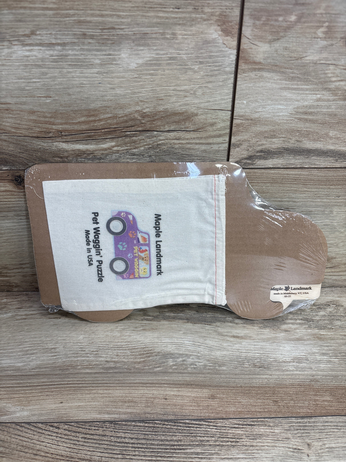 NEW Maple Landmark Pet Waggin' Puzzle