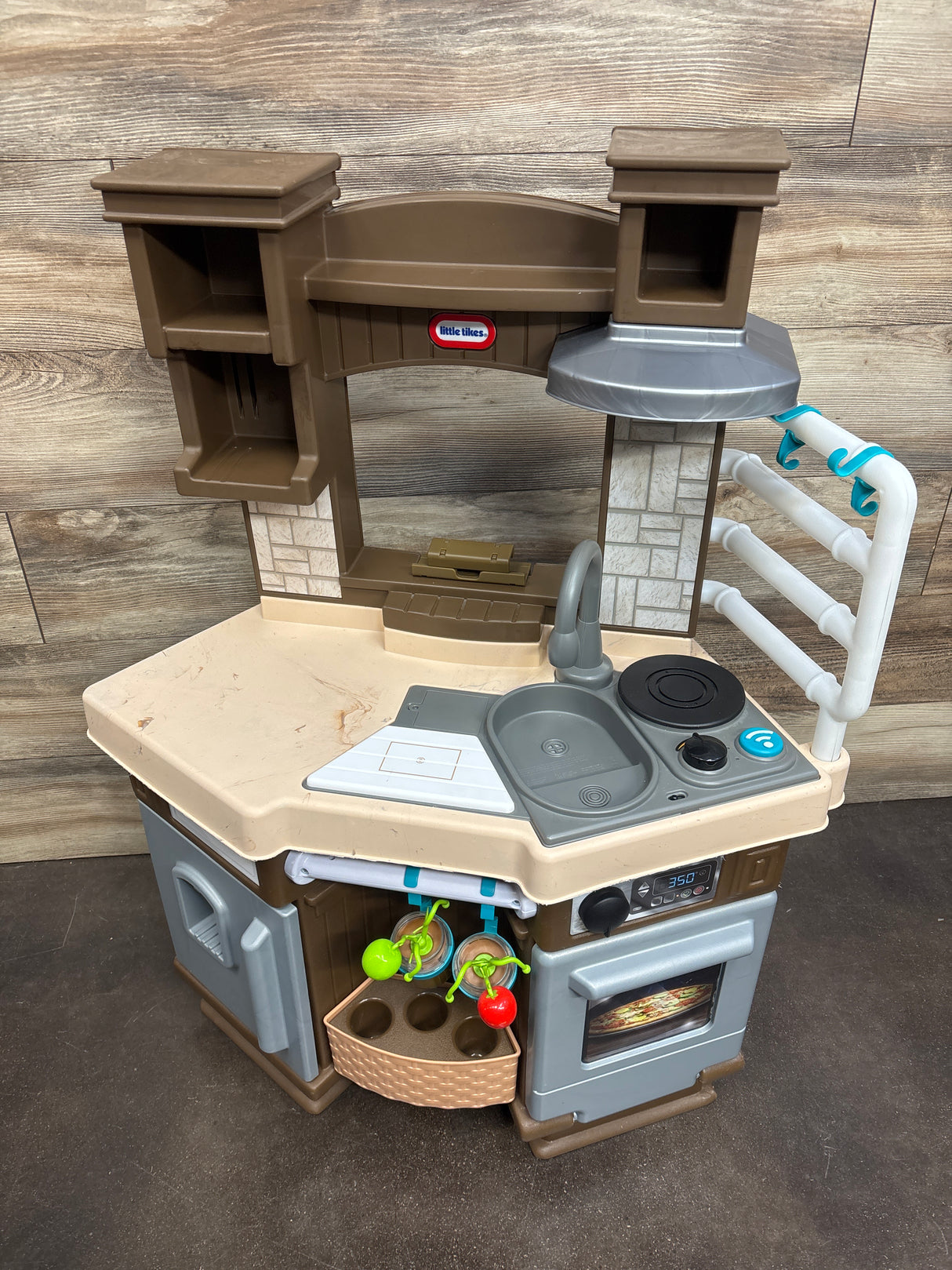 Little Tikes Cook 'n Learn Smart Kitchen + Accessories