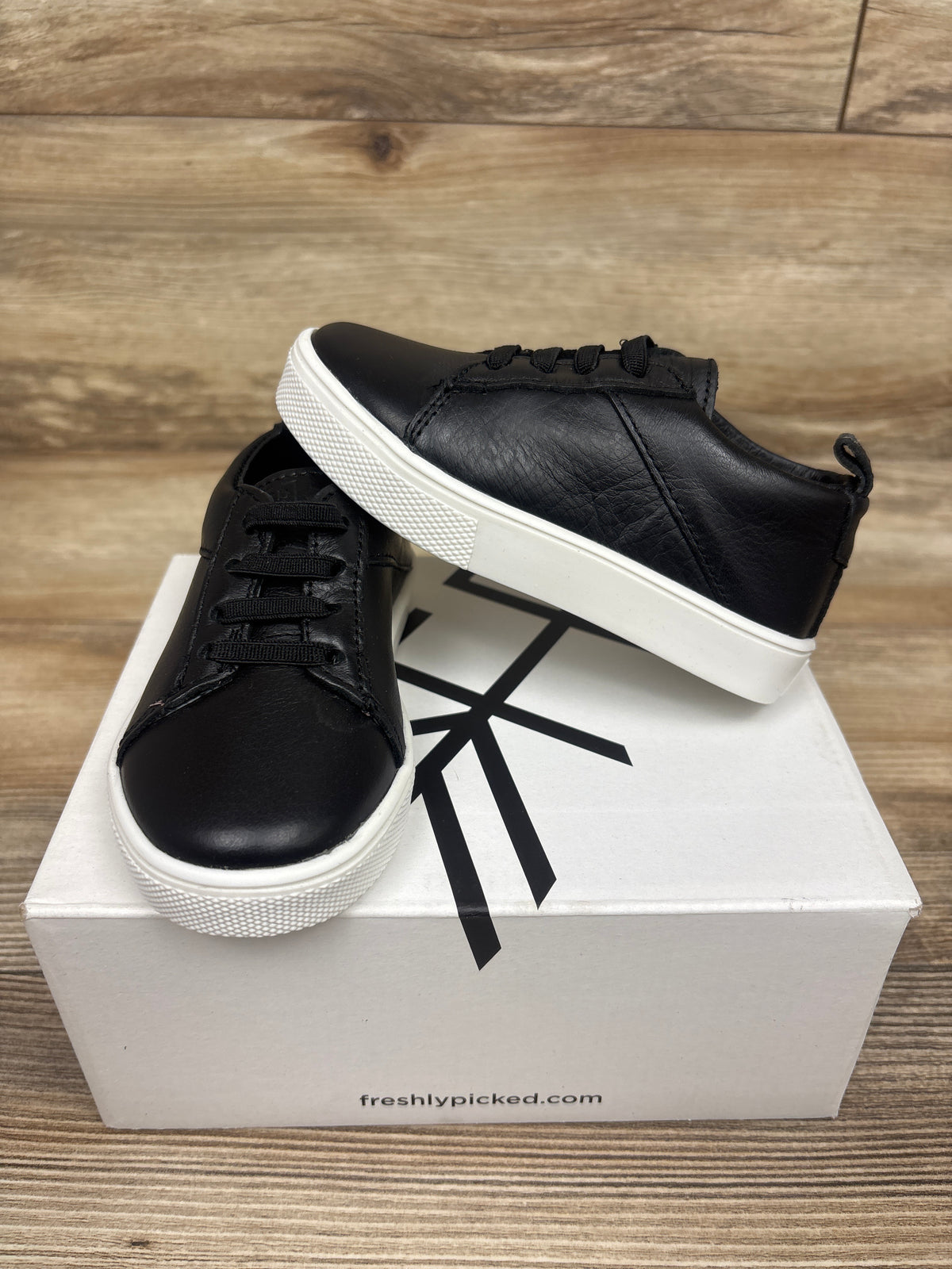 NEW Freshly Picked Classic Lace-Up Sneakers in Ebony Black sz 6c