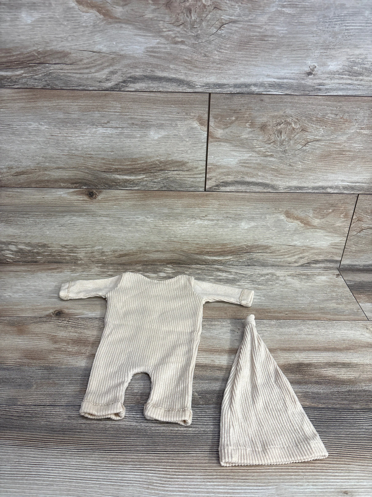 2pc Ribbed Henley Knit Coverall & Knot Hat Set Cream sz 0-3m