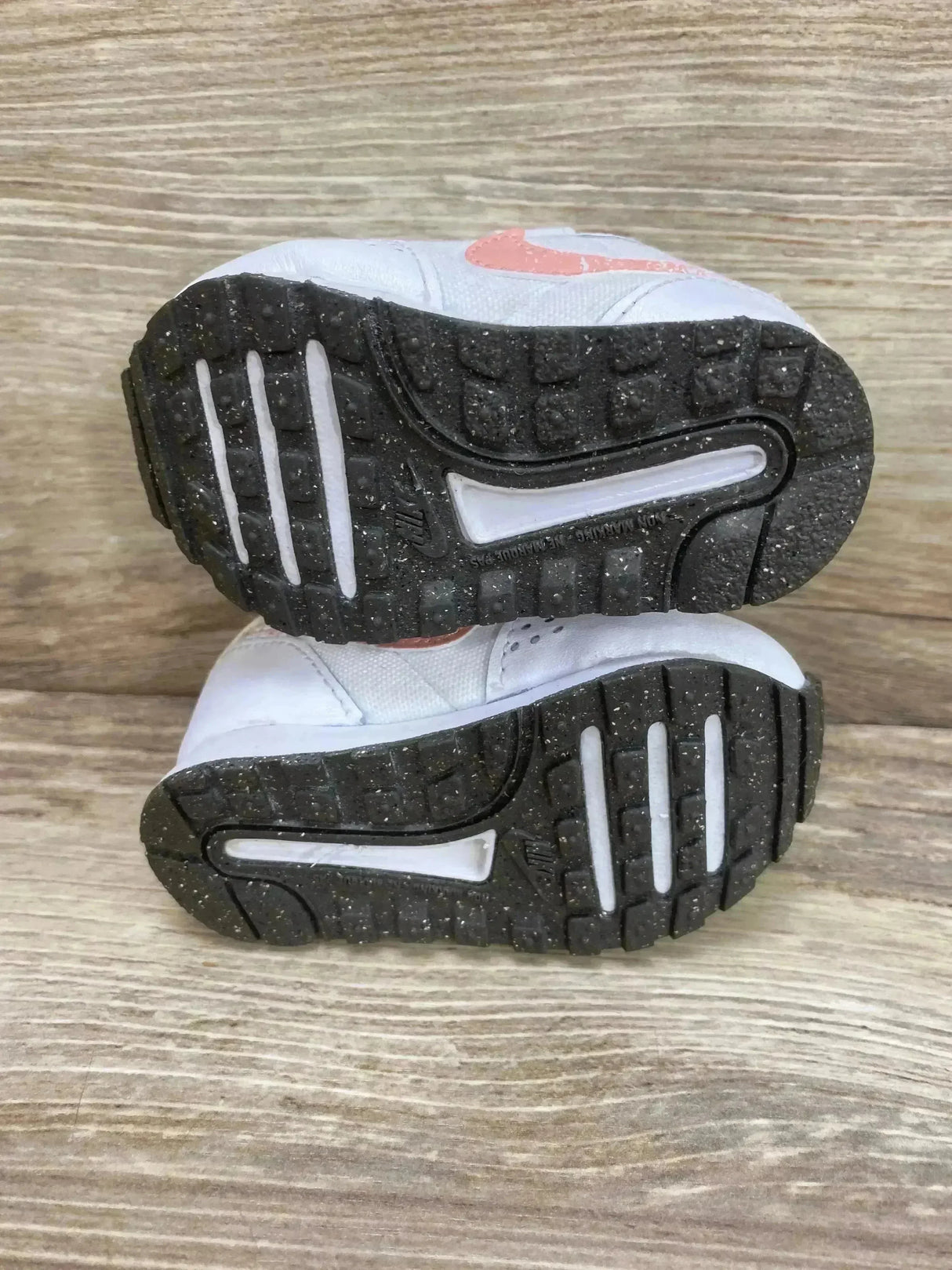 Nike MD Valiant SE Low Tops White Sneakers sz 2c - Me n Mommy To Be