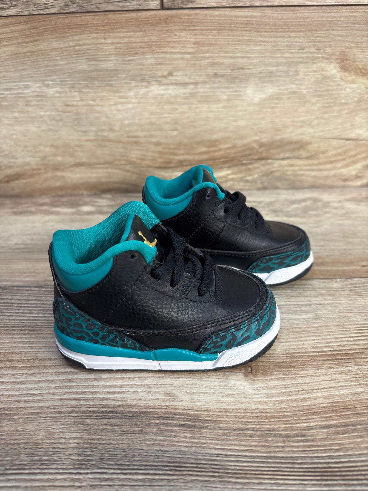 Air Jordan 3 Retro GT 'Black Metallic Gold' Sneakers sz 4c