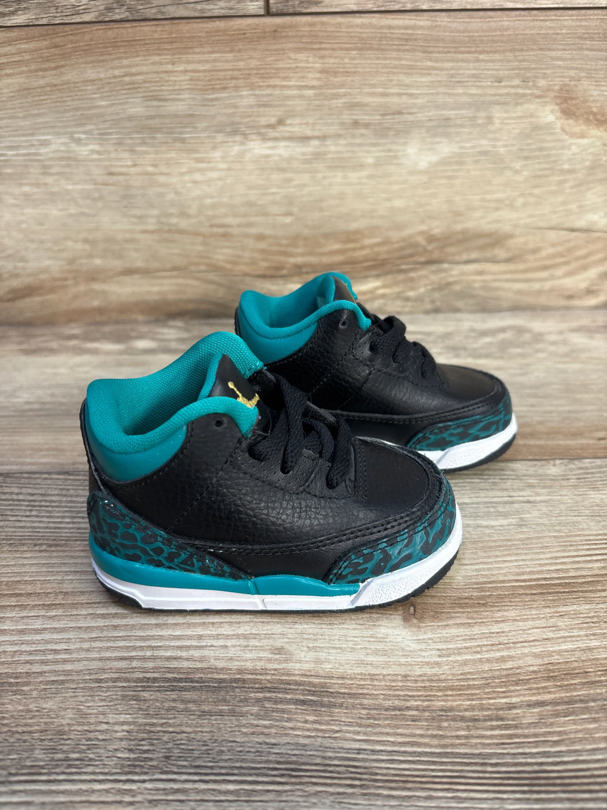 Air Jordan 3 Retro GT 'Black Metallic Gold' Sneakers sz 4c