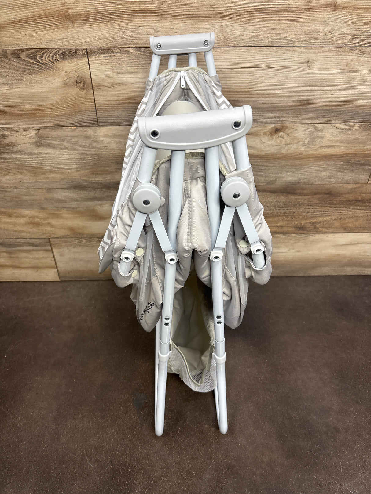 Dream On Me Karley Bassinet Grey