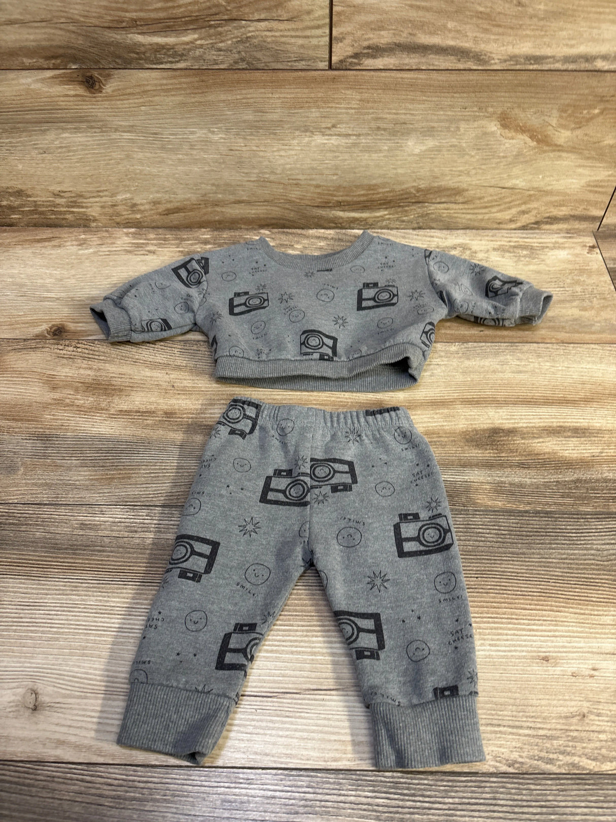 Cat & Jack 2pc Say Cheese! Sweatshirt & Joggers Set Grey sz Newborn
