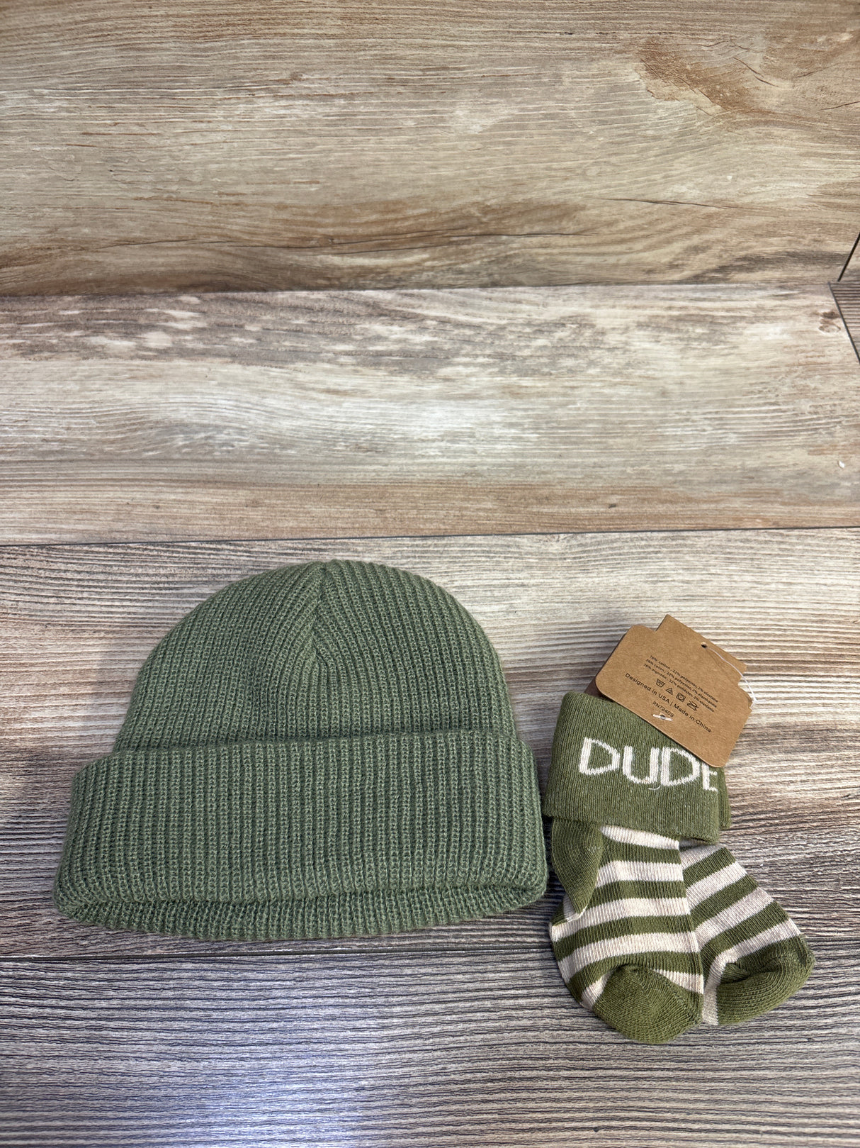 NWOT Rabbit + Bear 2pc Organic Knit Beanie & Socks Set Green sz 12m