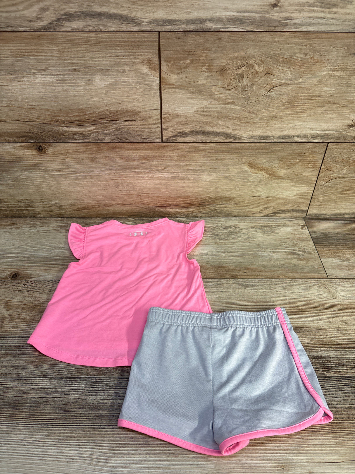 Under Armour 2pc Shirt & Shorts Set Pink sz 18m