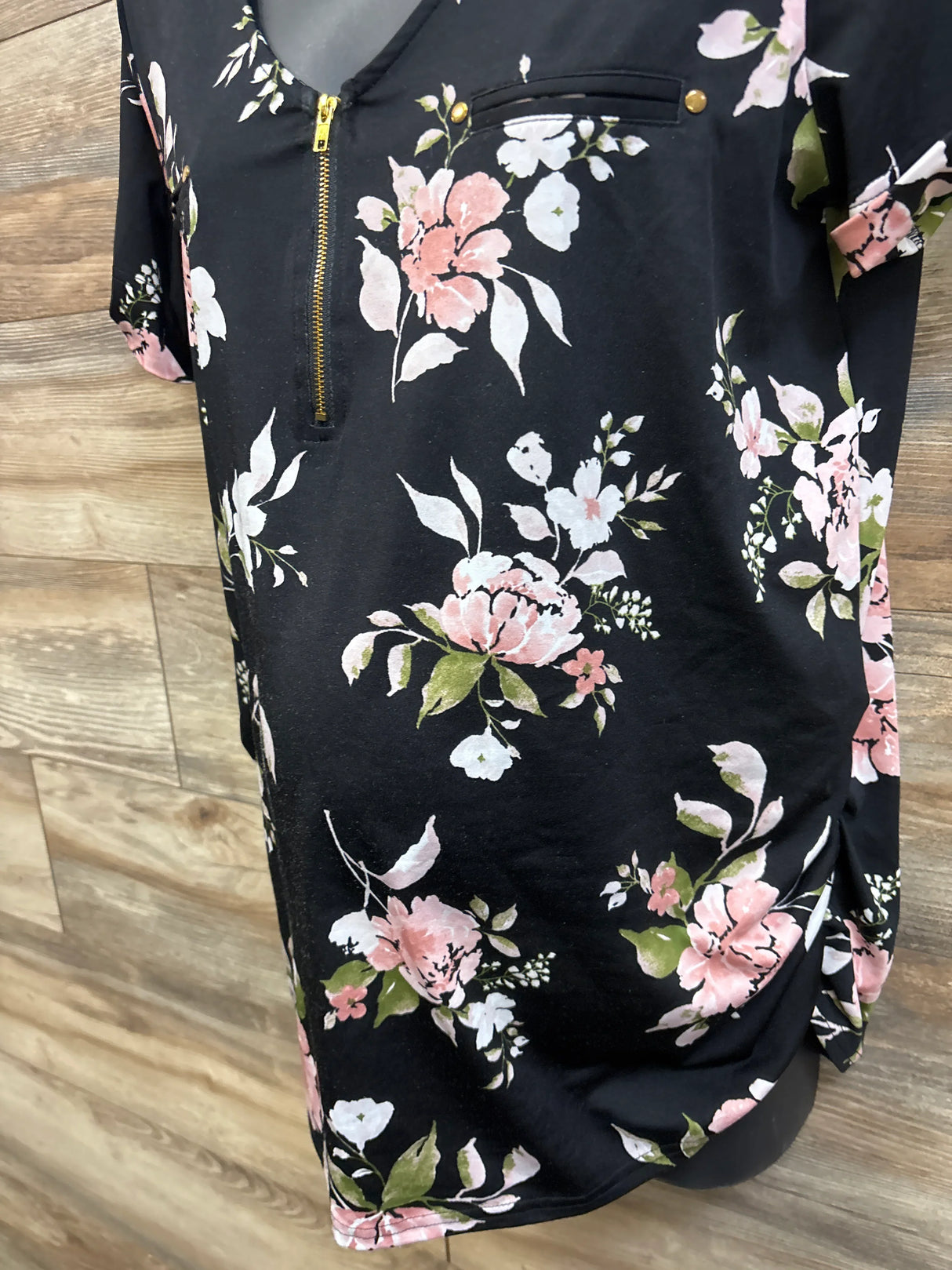 Sweet Wanderer Maternity Floral V-Neck Top Black sz Large