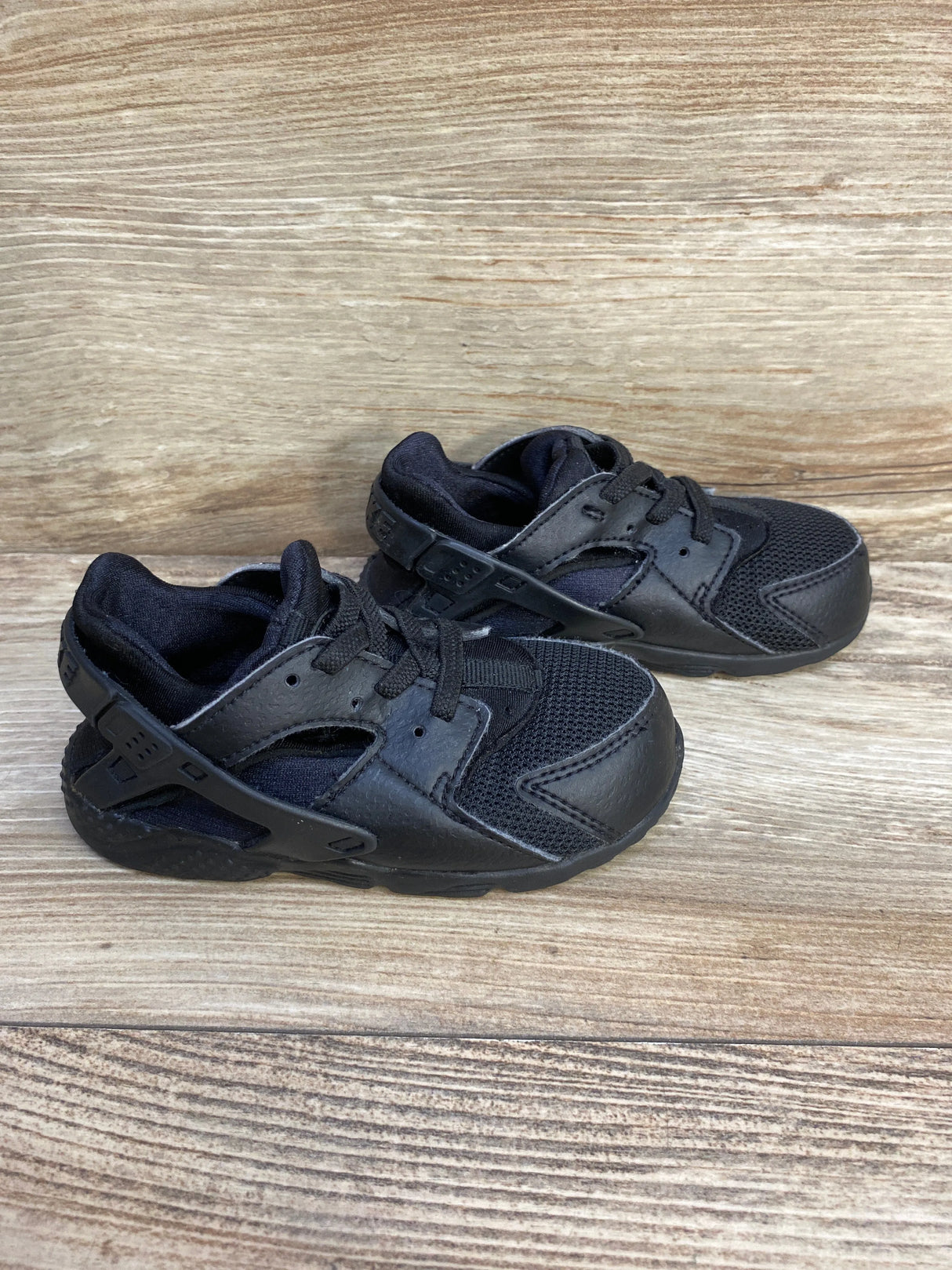 Nike Air Huarache Run Triple Black Sneakers sz 8c - Me n Mommy To Be