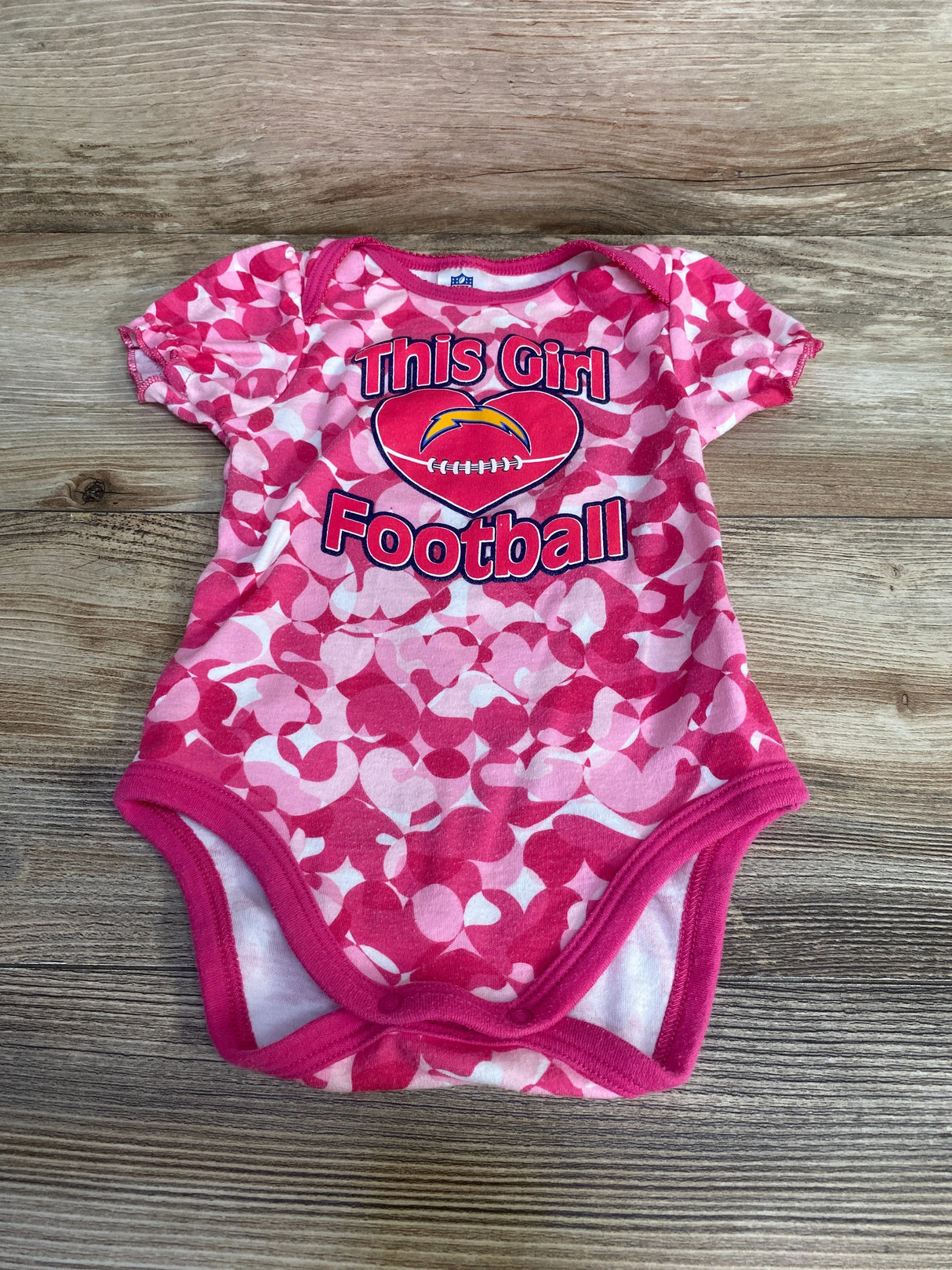 NFL Team This Girl Loves Football Bodysuit Pink sz 6-12m - Me n Mommy To Be