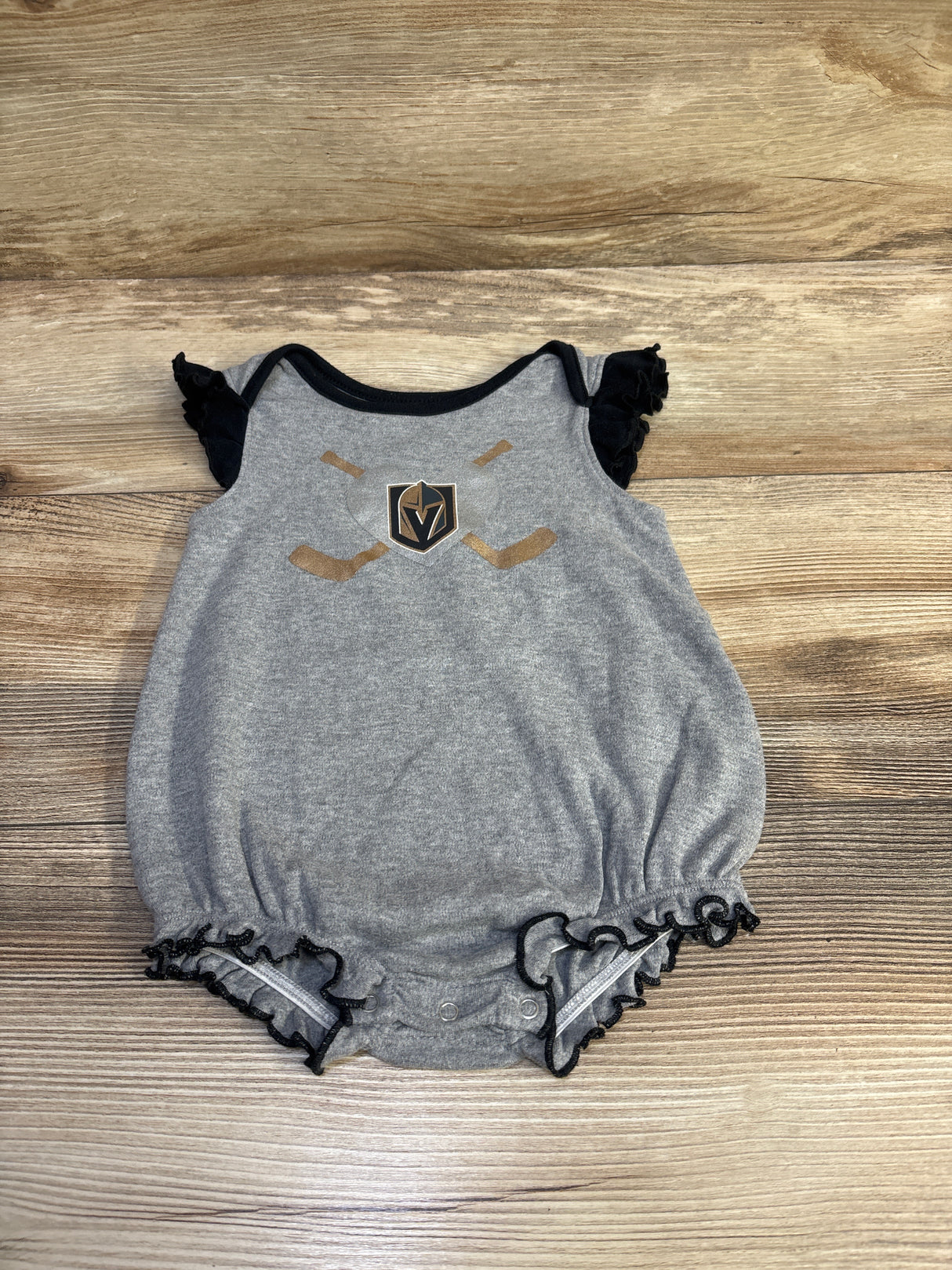 NHL Golden Knights Ruffle Creeper Grey sz 6/9m