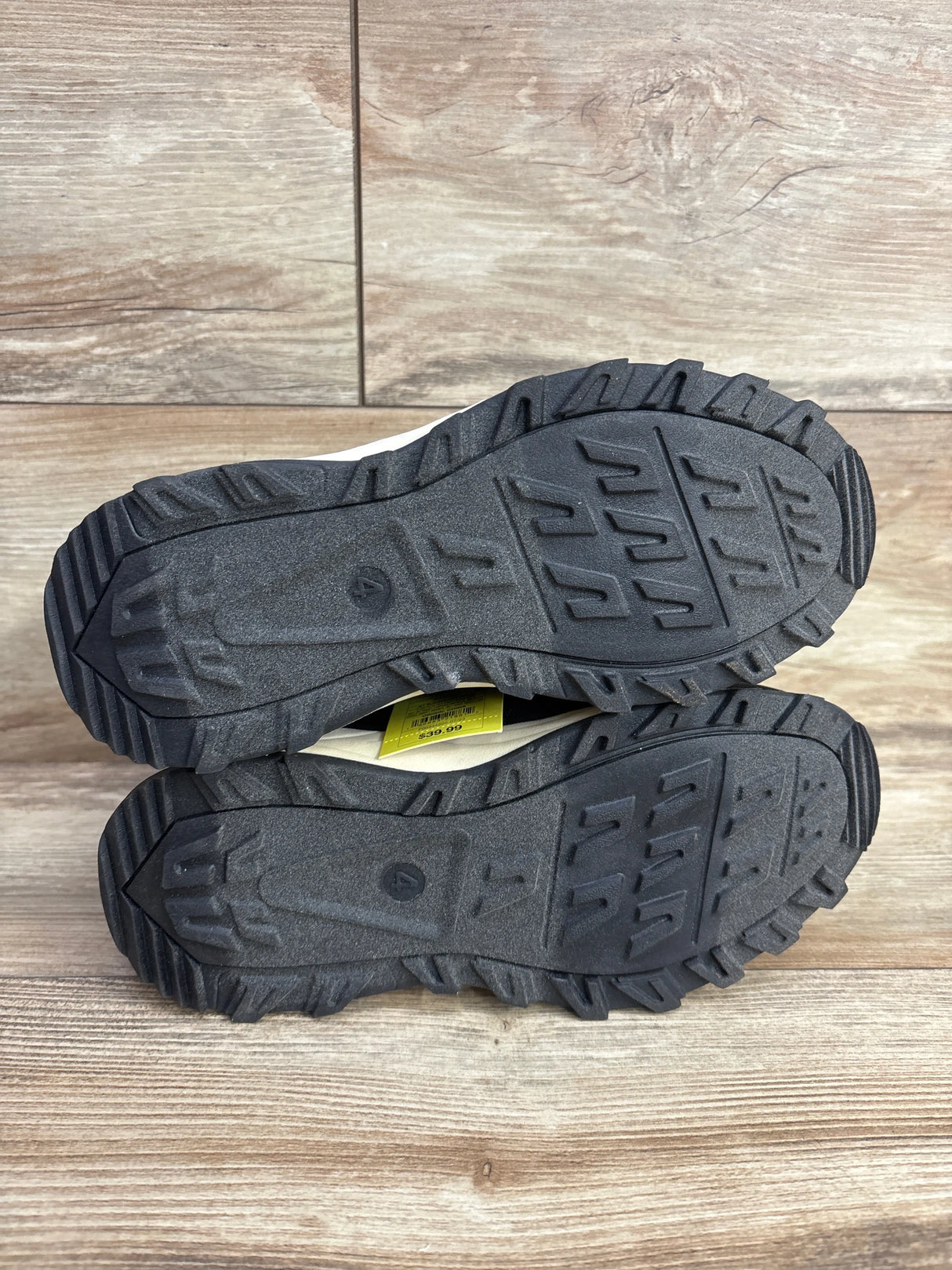 NEW All In Motion Waterproof Arrow Snow Boot Jet Black sz 4Y