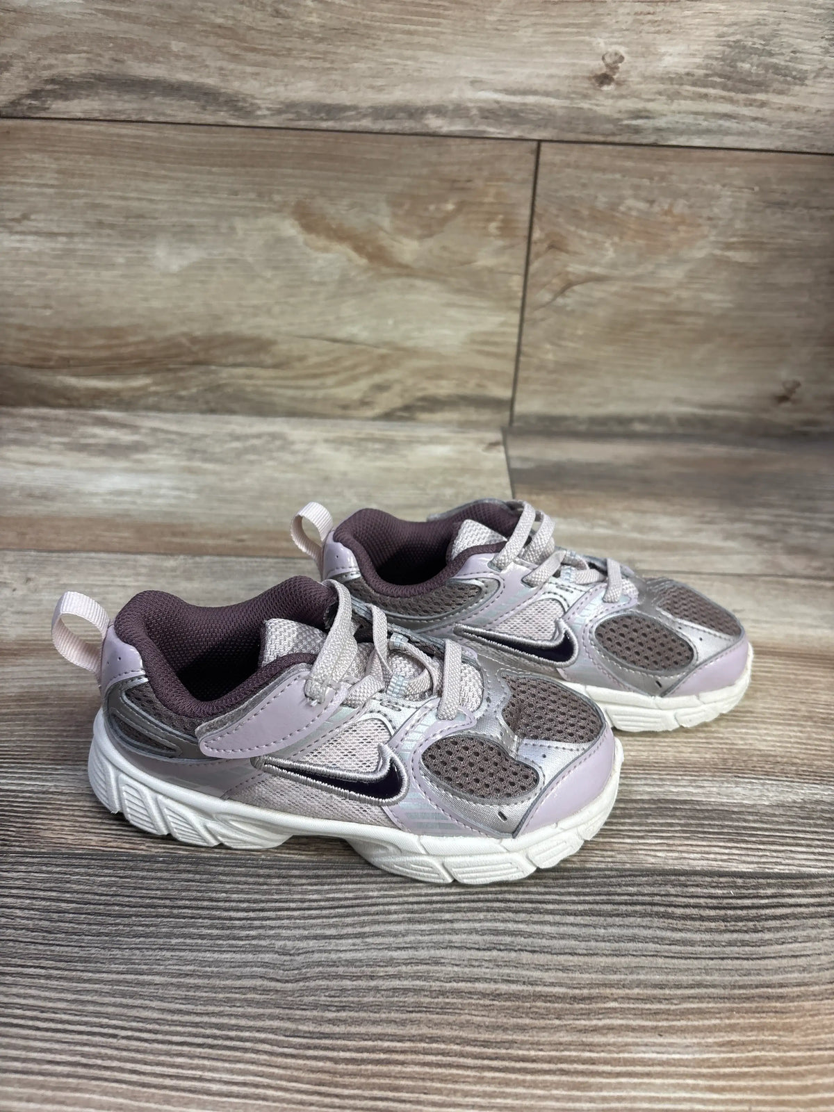 Nike V5 RNR 'Taupe Haze/Burgundy Ash/Tattoo Silt Red' Sneakers sz 10c