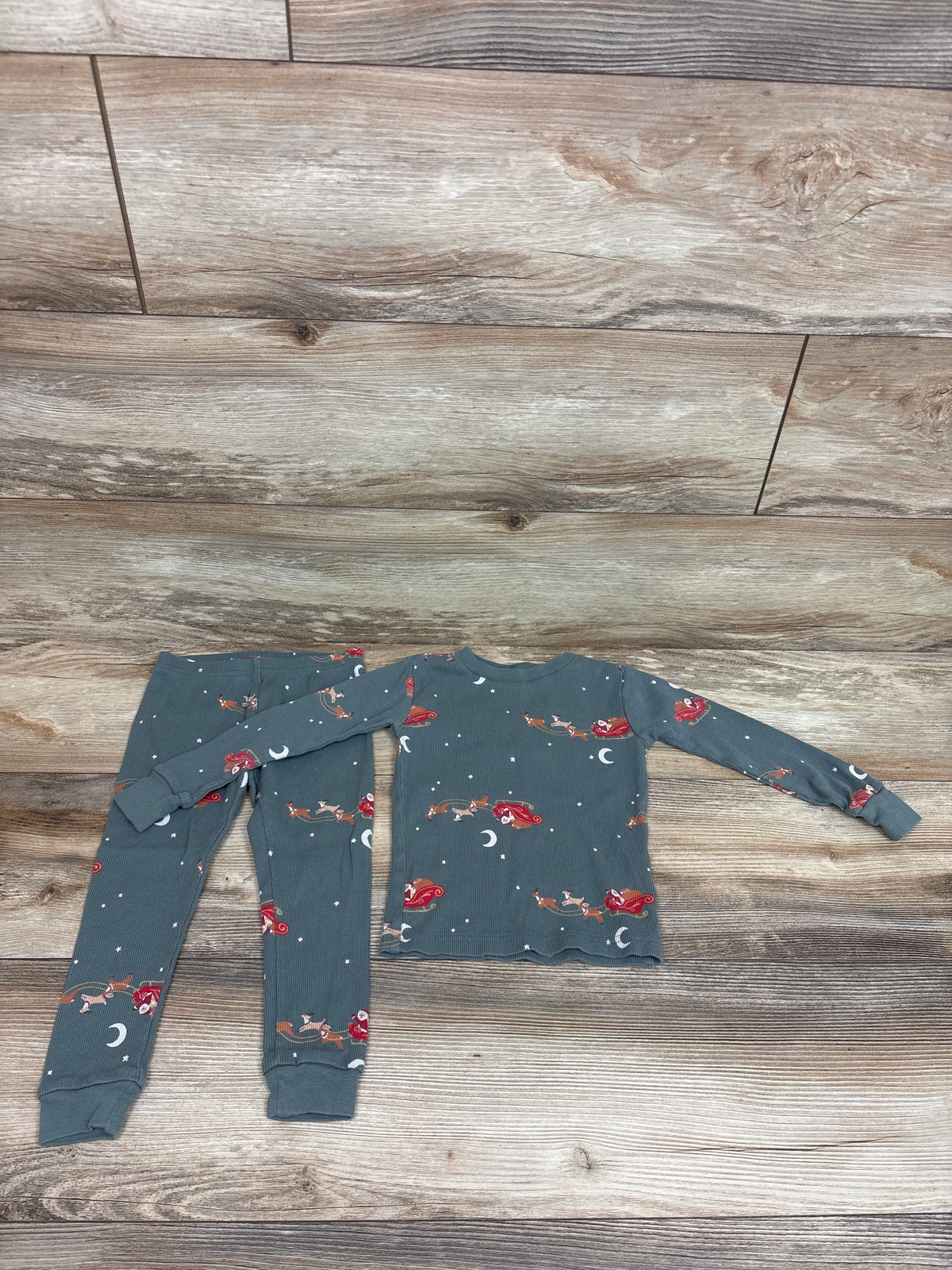 Just One You 2pc Ribbed Santa's Sleigh Pajama Set Green sz 2T