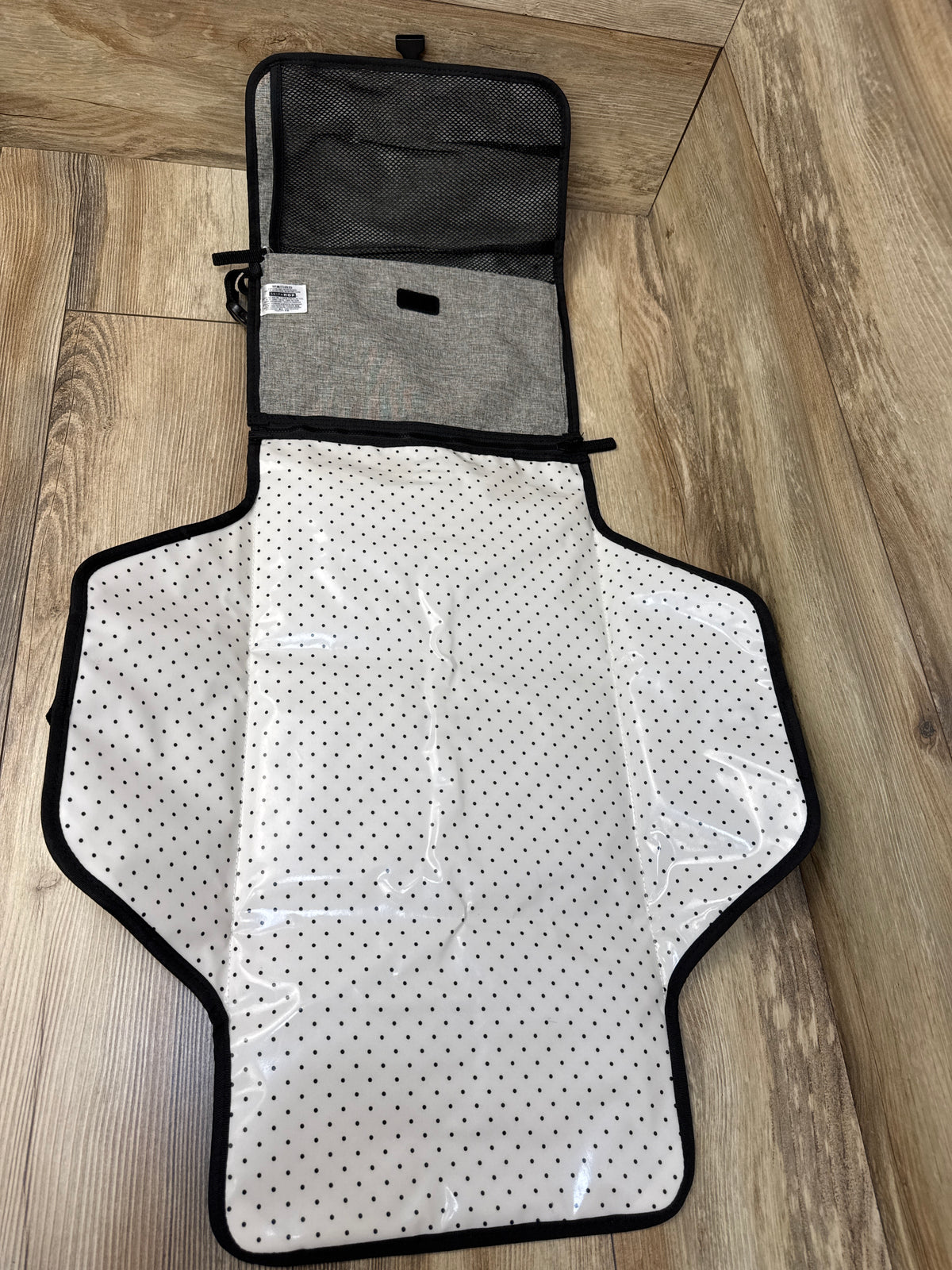 Skip Hop Pronto Signature Changing Station Grey