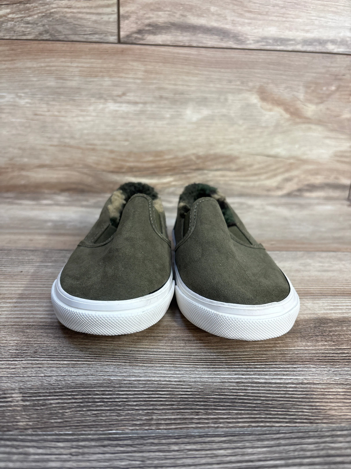 Old Navy Sherpa Lined Canvas Slip-On Sneakers, Green sz 9c