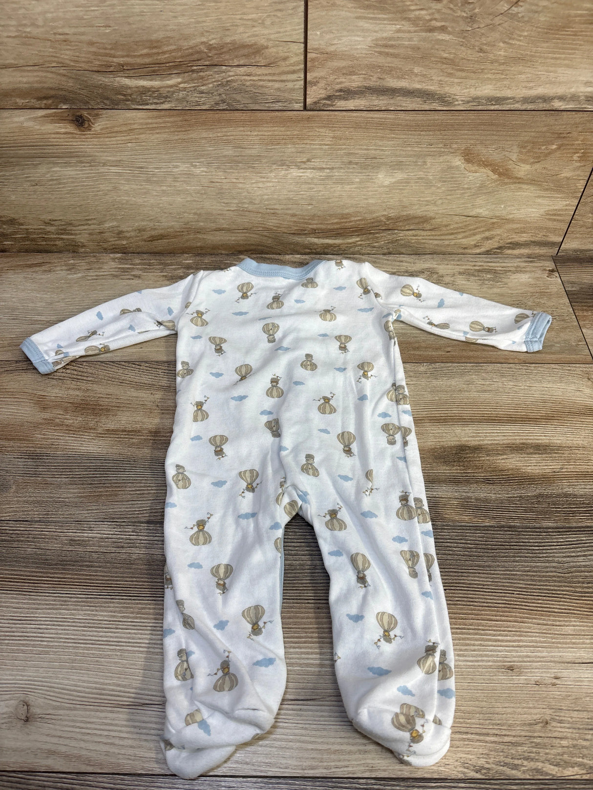 Le Top Bebe Sleeper White sz 6-9m