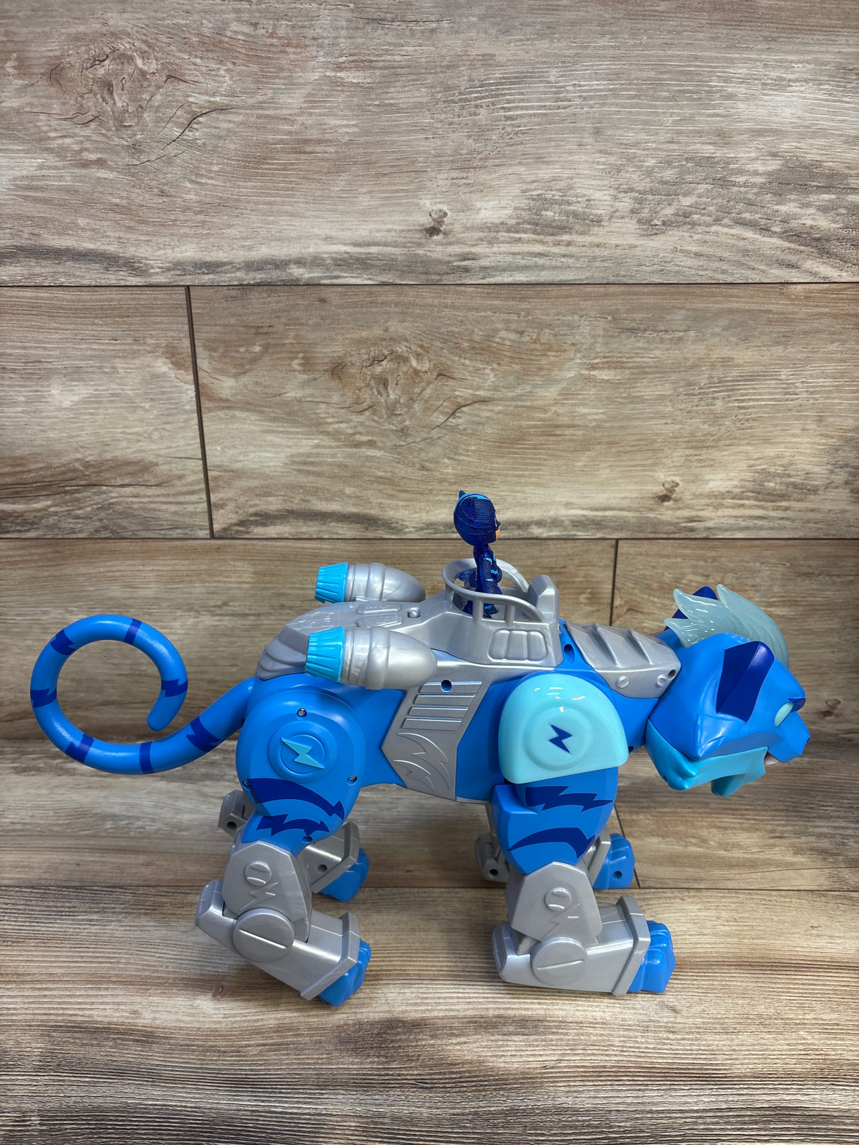 Hasbro PJ Masks Animal Power Charge and Roar Power Cat