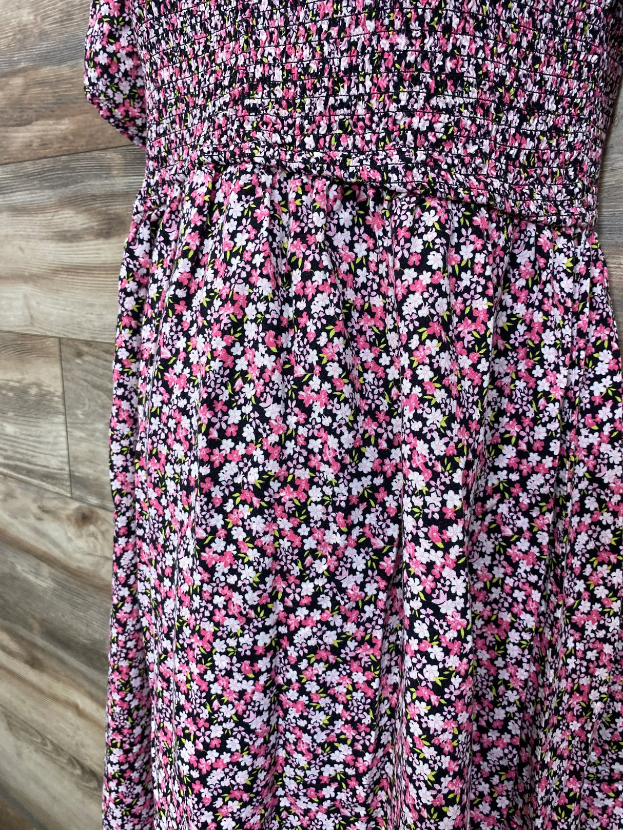 Eden & Oliva Floral Smocked Dress Black sz XL