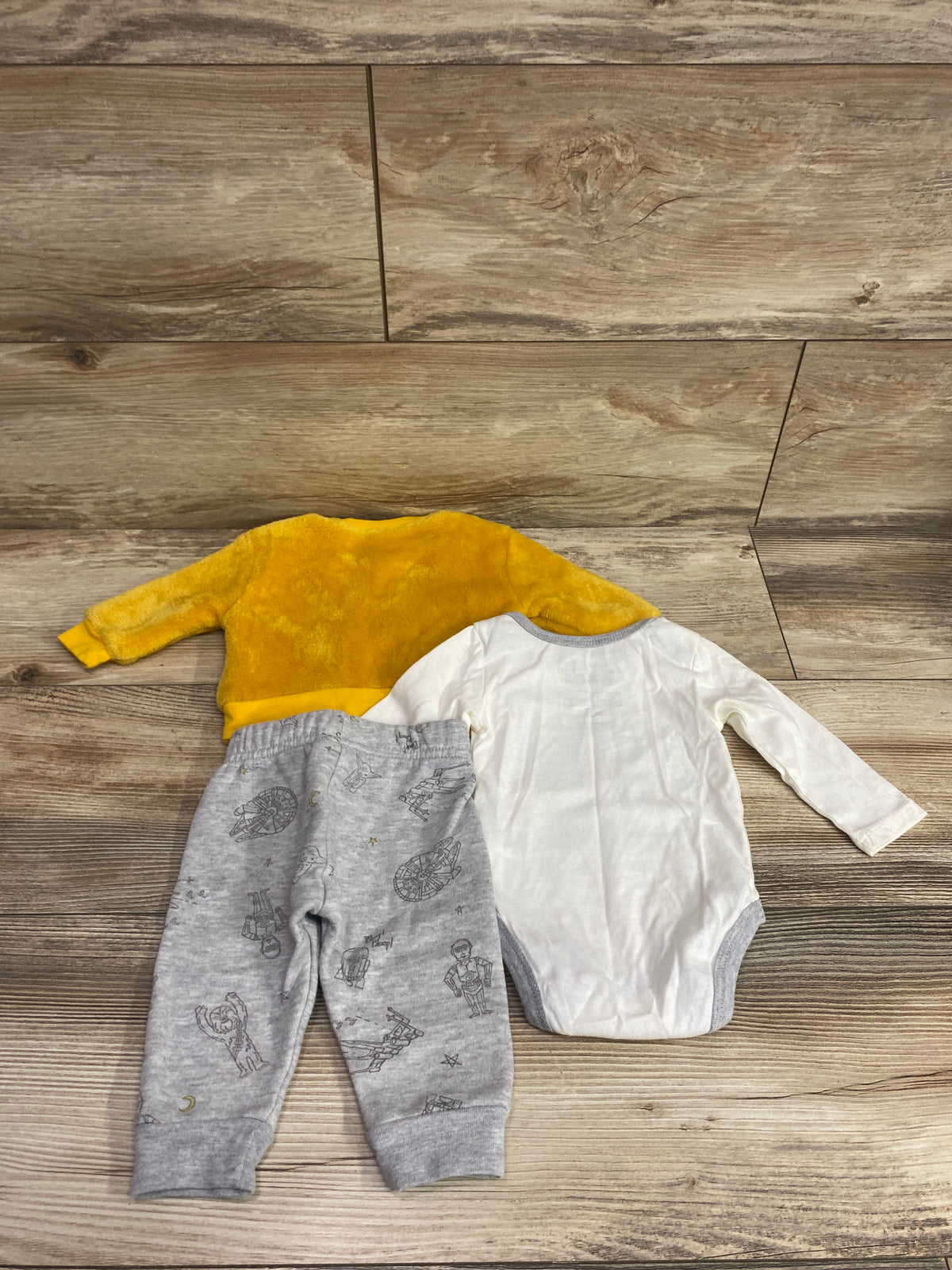 Star Wars 3pc Plush Sweatshirt, Bodysuit, & Joggers Yellow sz 0-3m