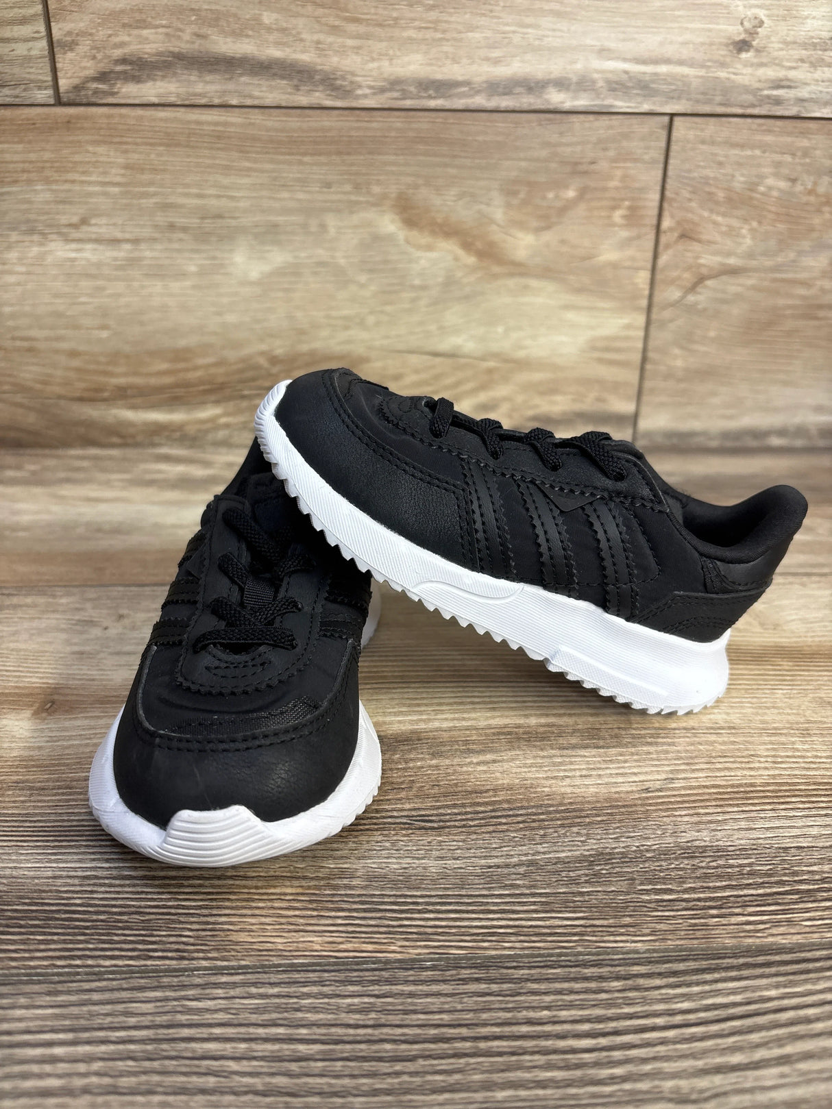 Adidas Originals Retropy F2 Sneakers, Black sz 8c