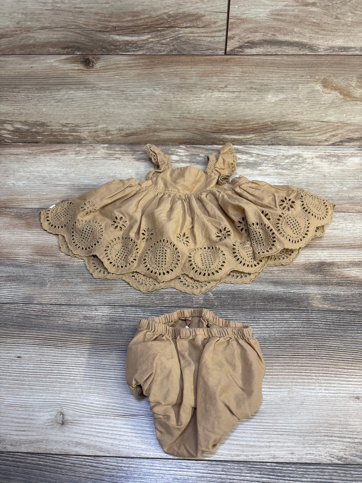 Baby Gap 2pc Eyelet Dress & Bloomers Set Brown sz 6-12m